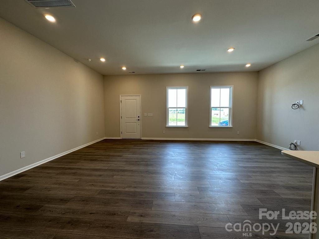9233 Harwen Lane Property Photo 10