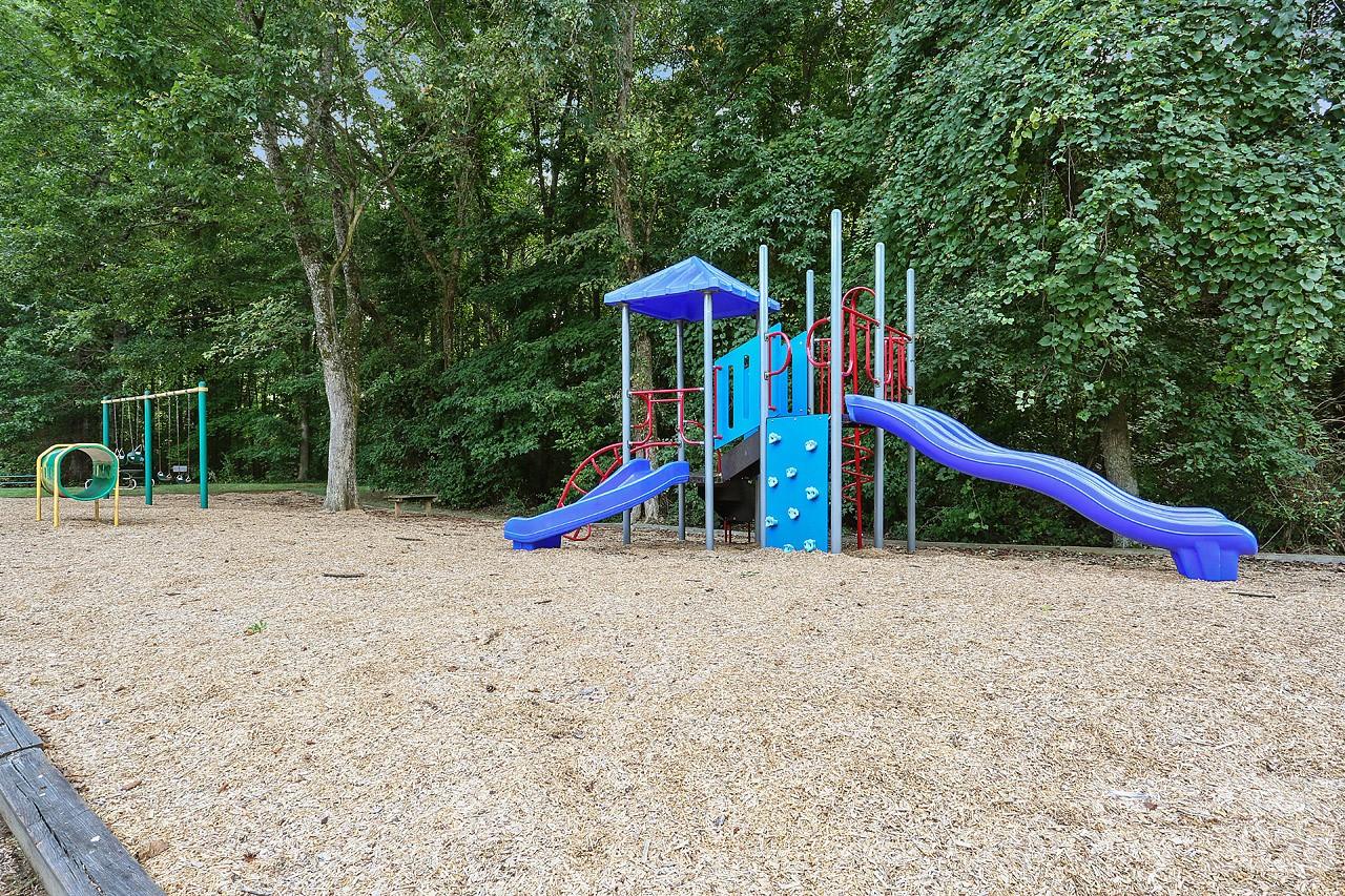 5237 Timbertop Lane Property Photo 17