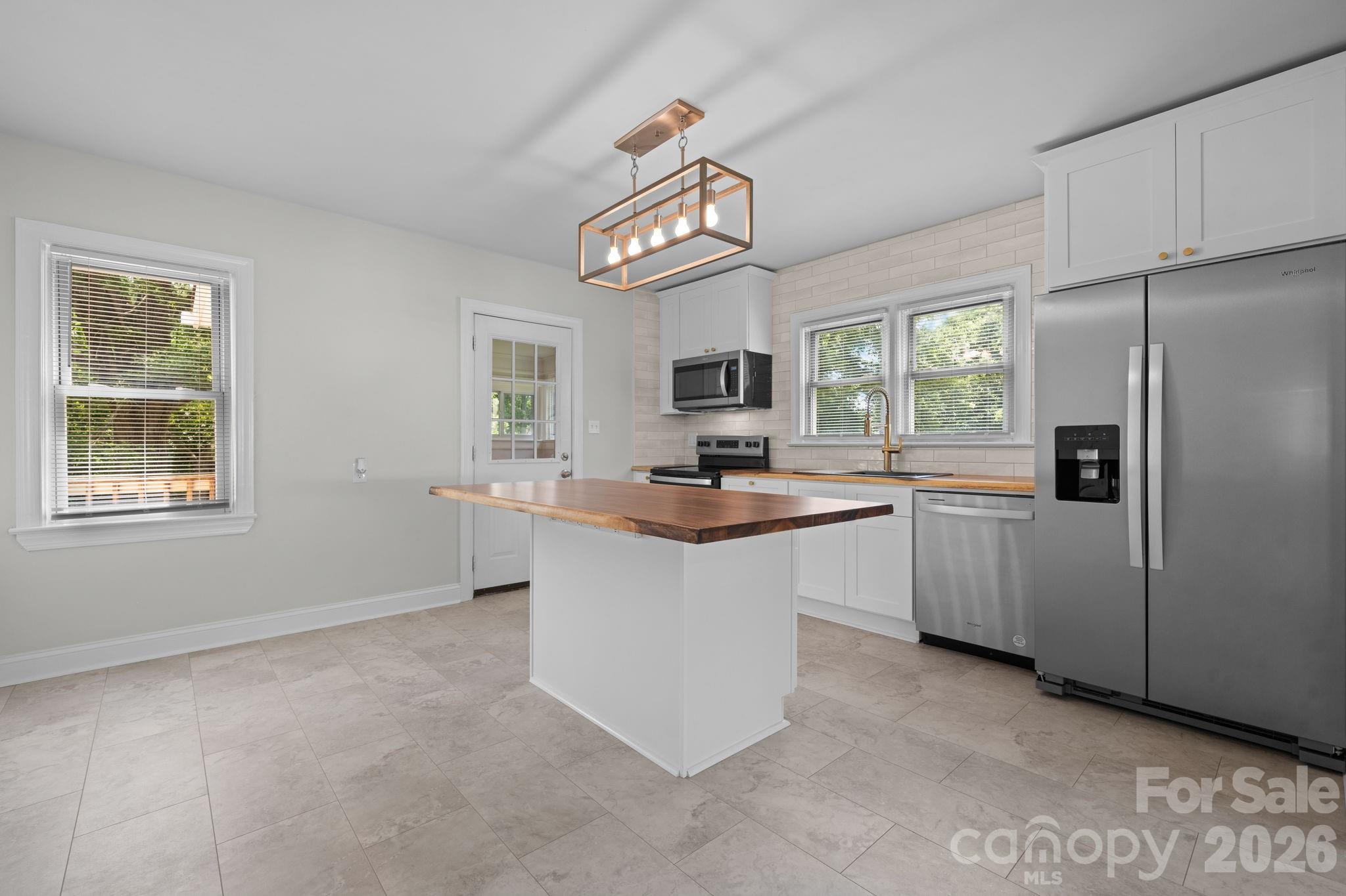 12 Ruth Avenue Property Photo 1