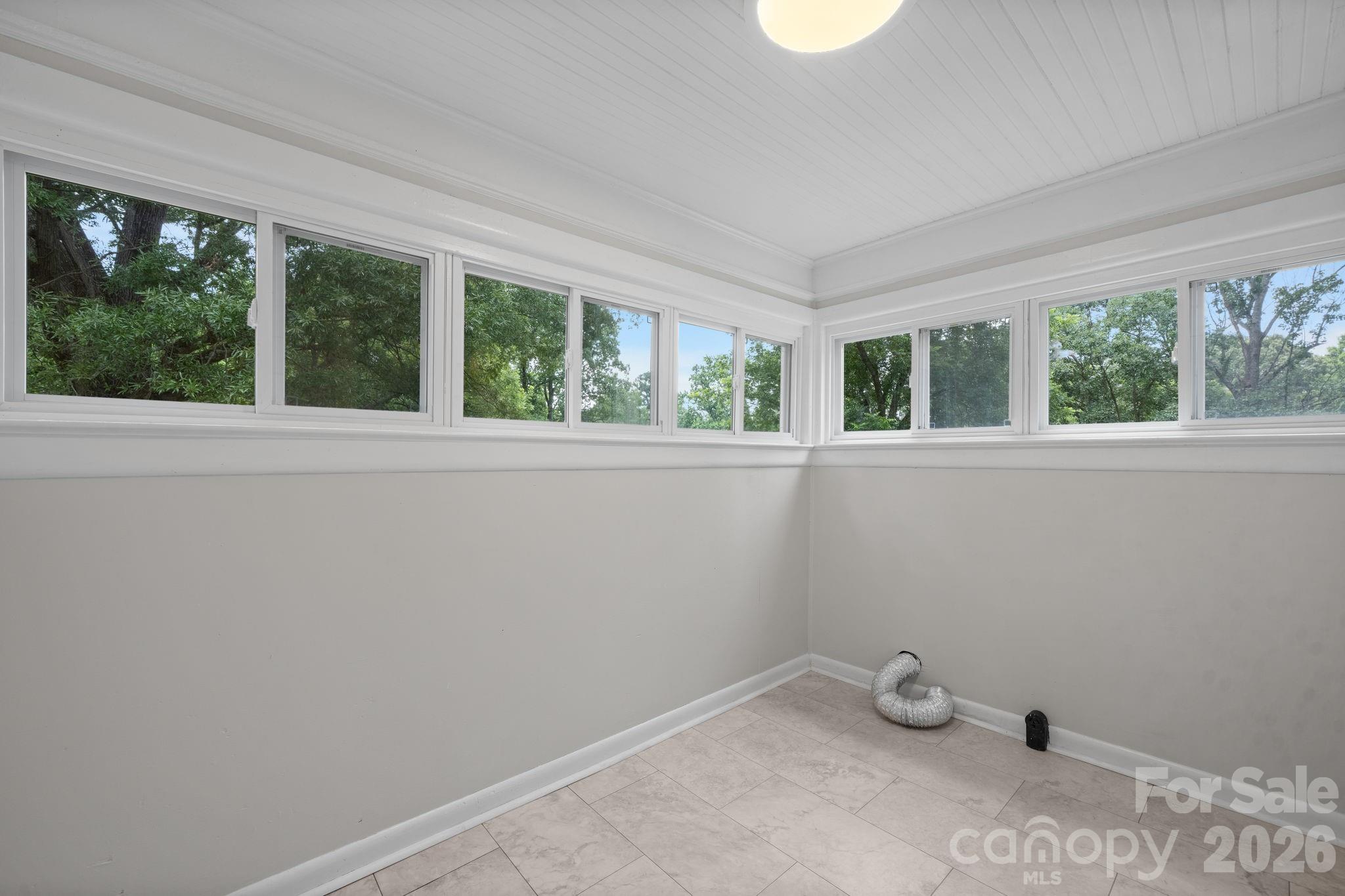 12 Ruth Avenue Property Photo 11