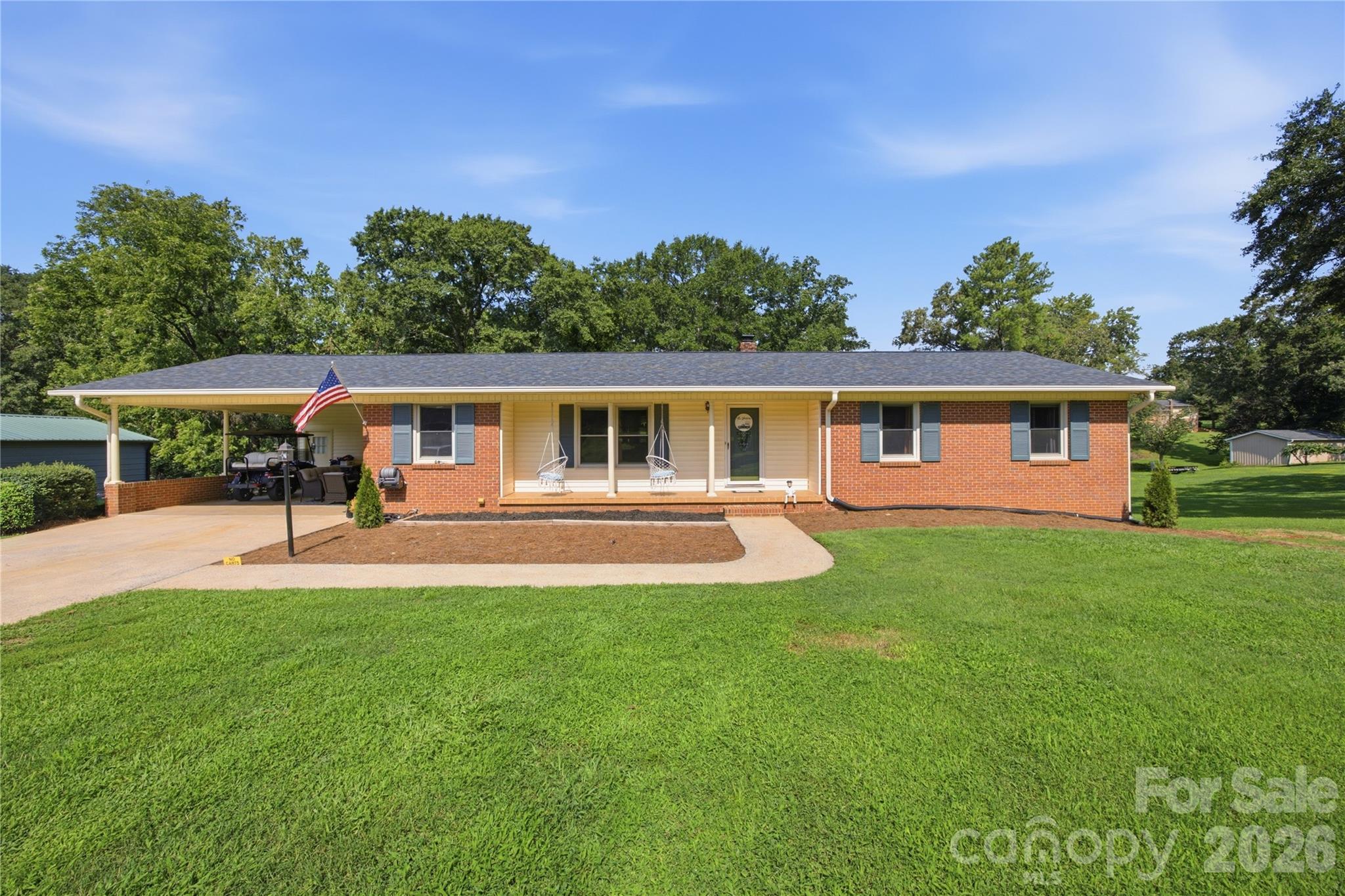 1002 Brookhaven Drive Property Photo 1