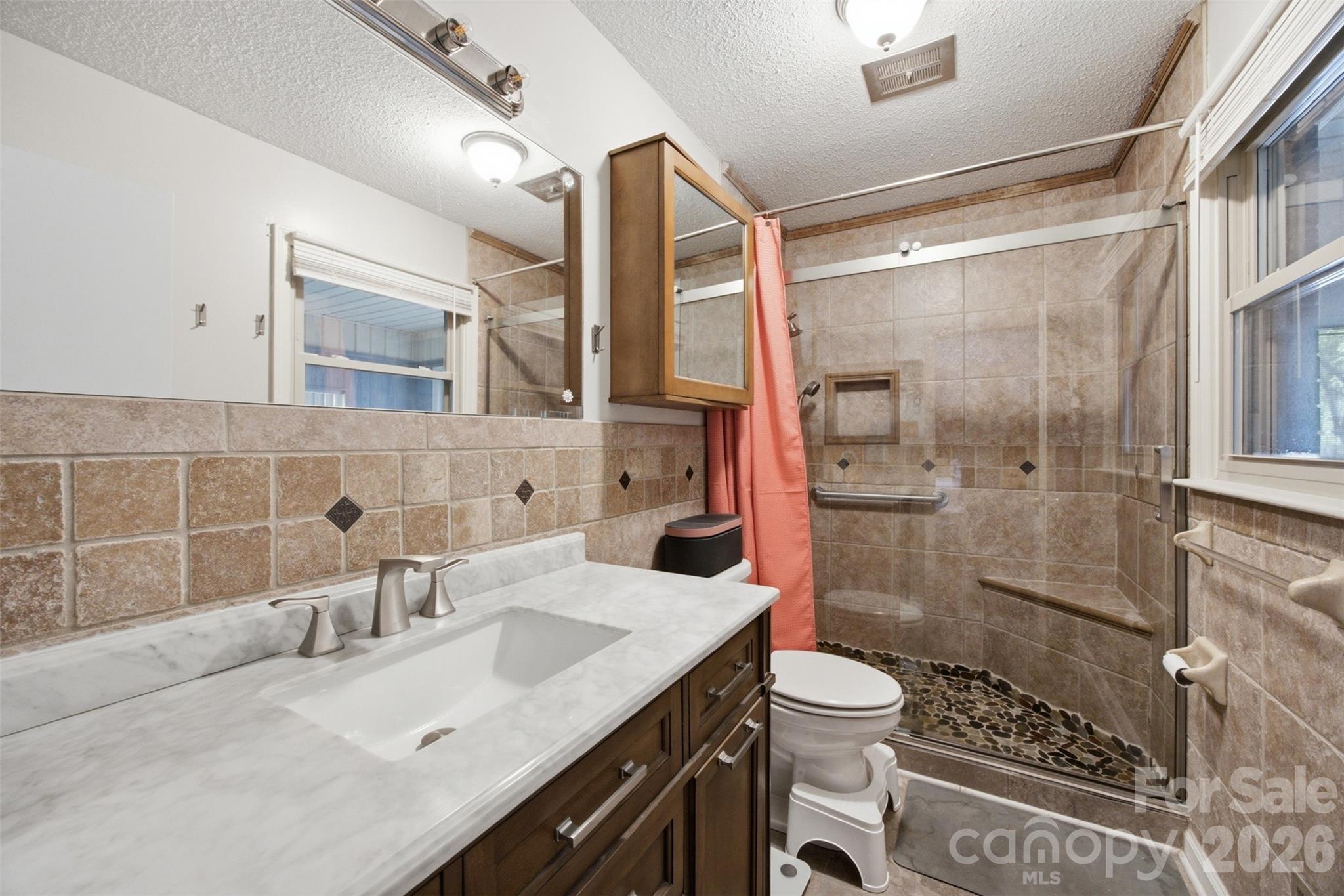 1002 Brookhaven Drive Property Photo 18