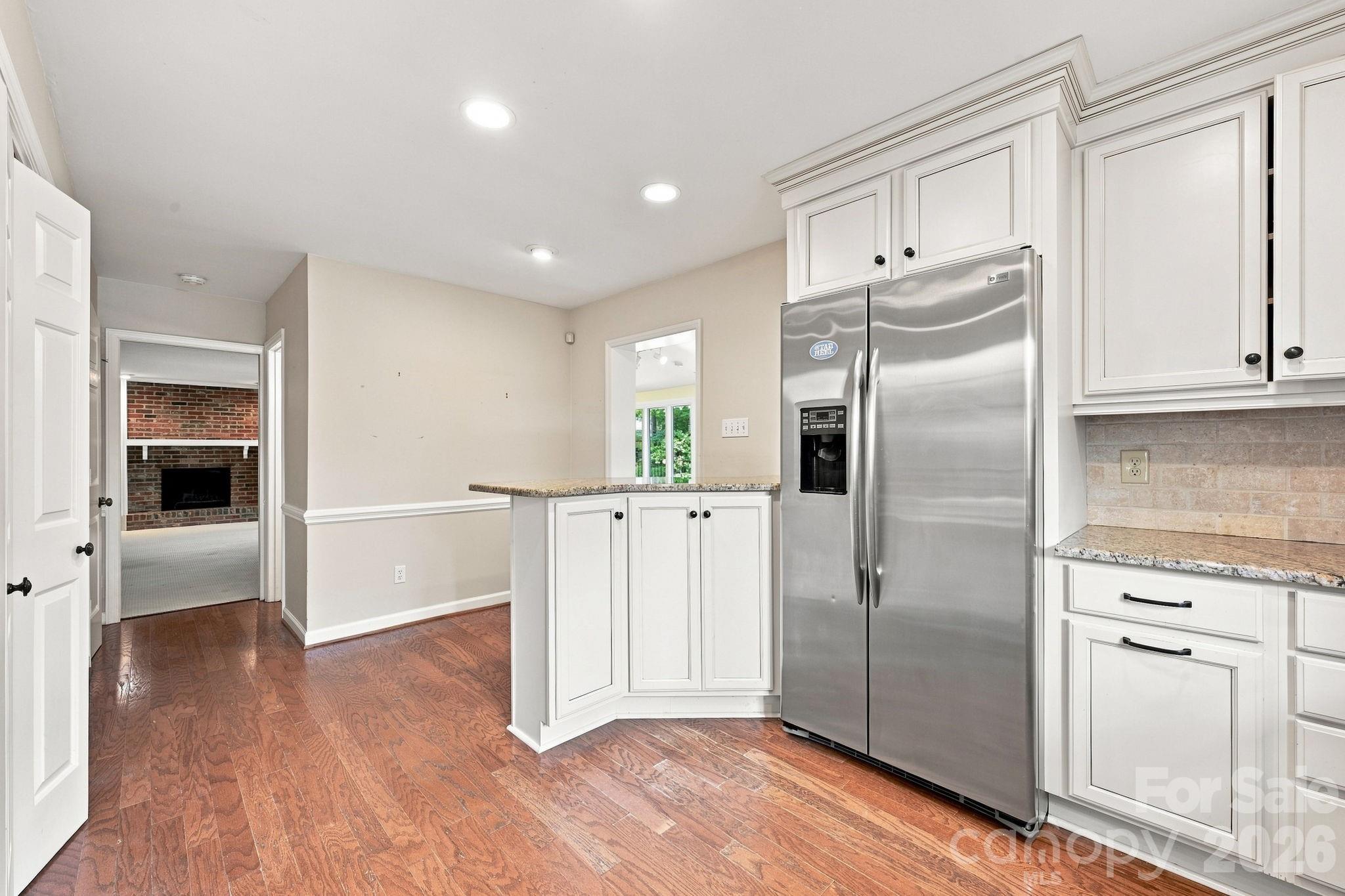 3528 Broadfield Road Property Photo 4