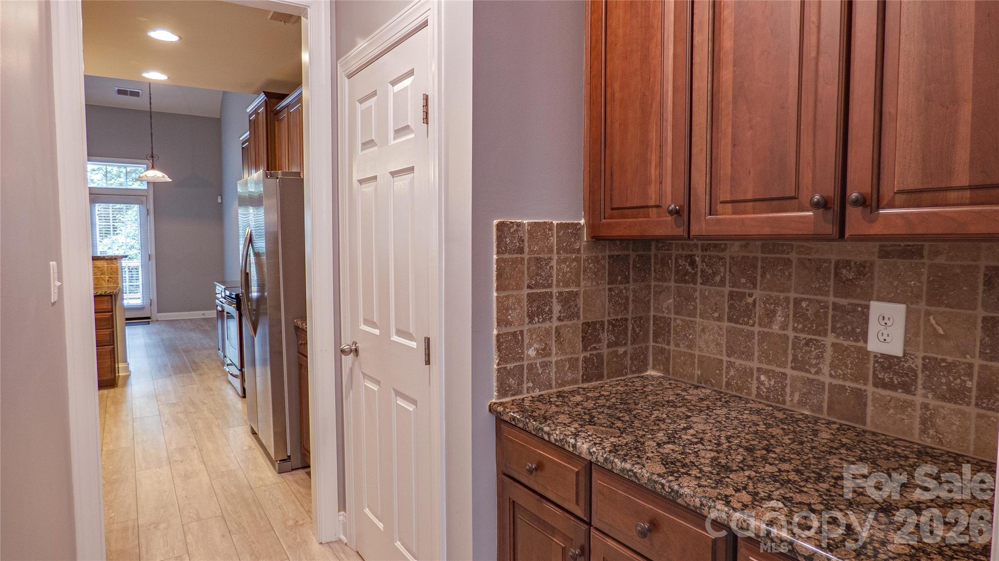 2262 Nw Donnington Lane Property Photo 6