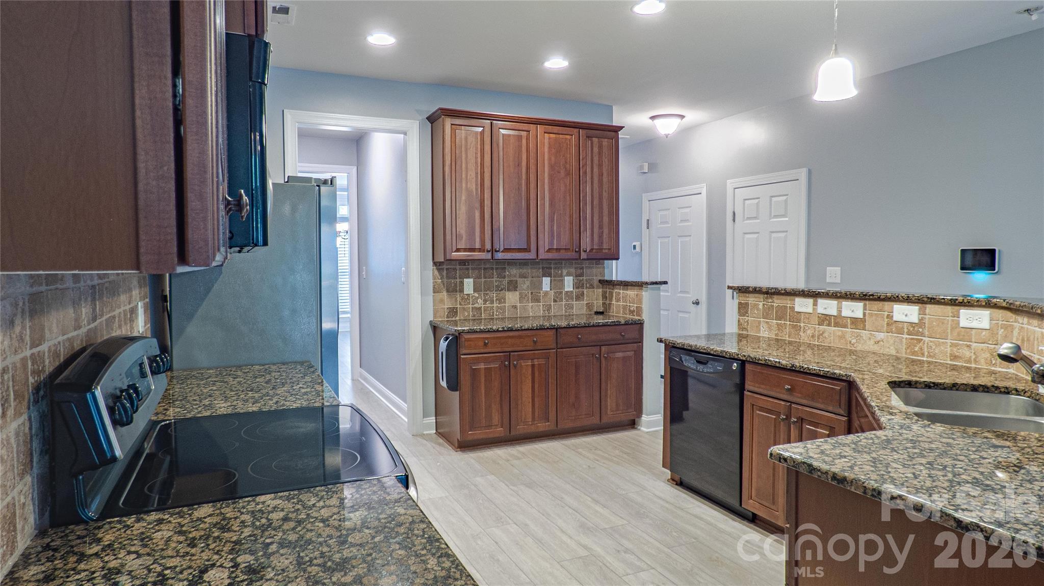 2262 Nw Donnington Lane Property Photo 9