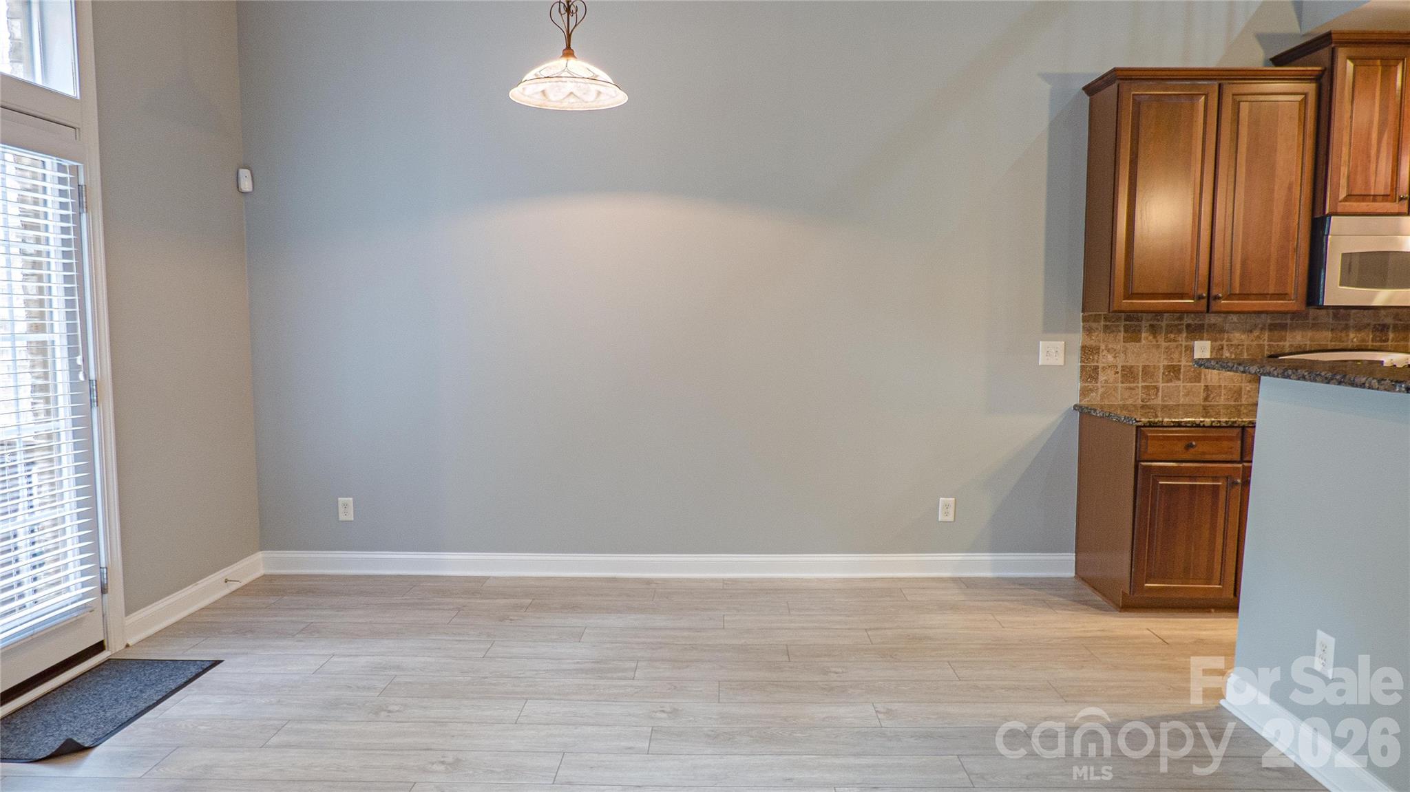 2262 Nw Donnington Lane Property Photo 12