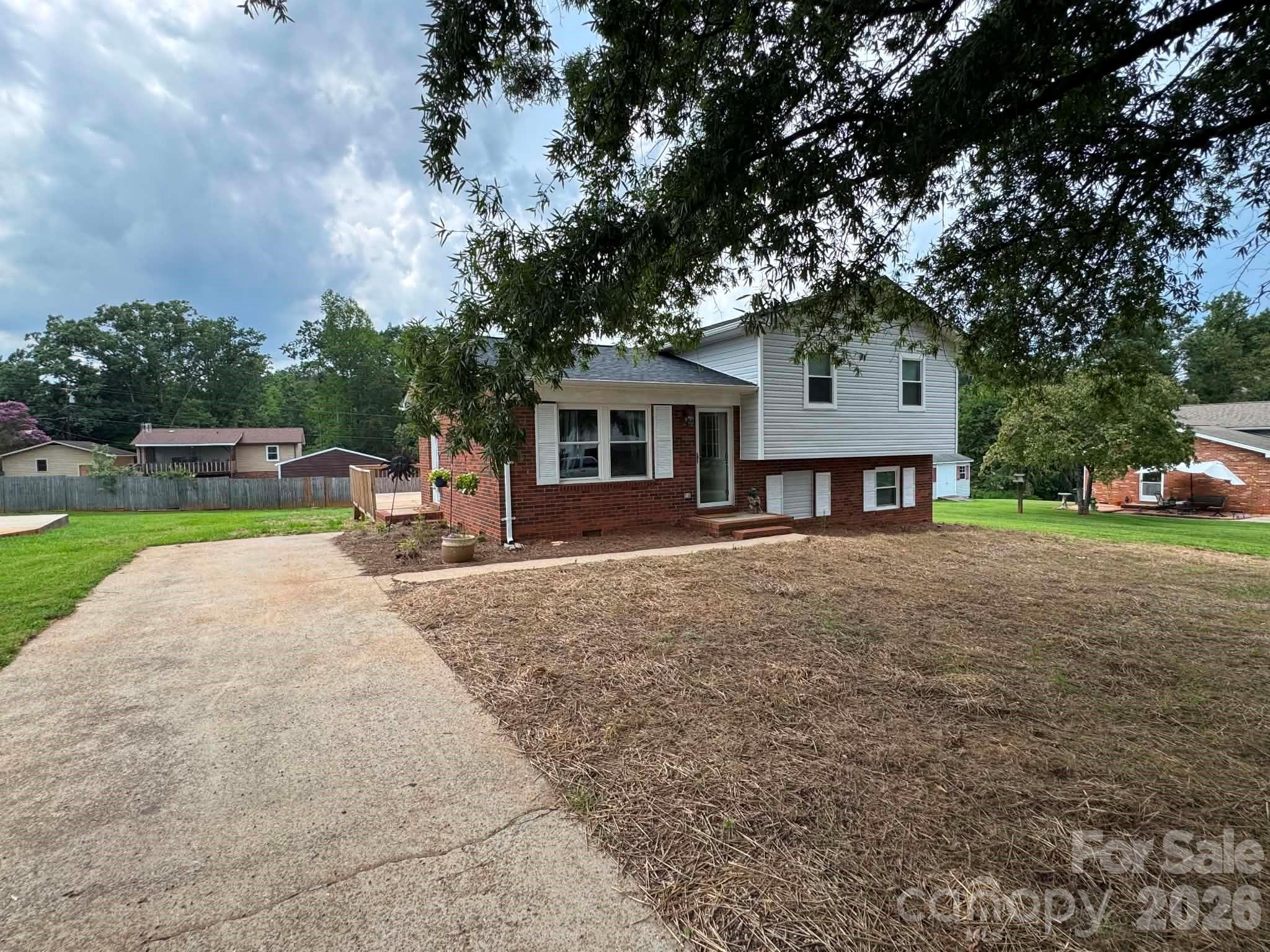 115 Robert Drive Property Photo 2