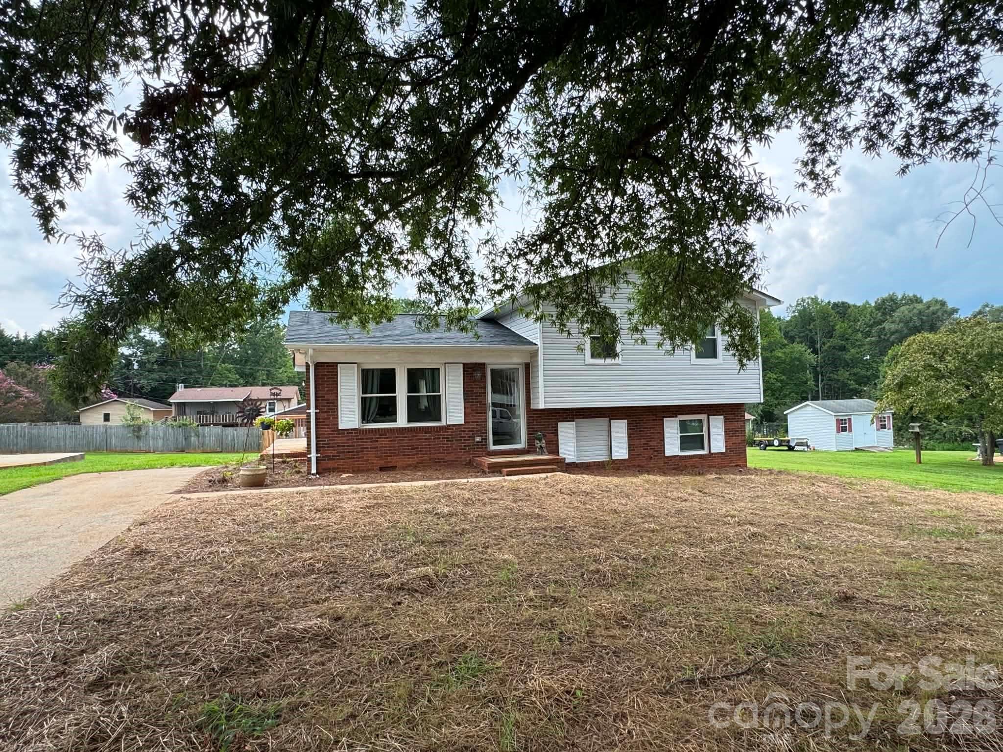 115 Robert Drive Property Photo 3