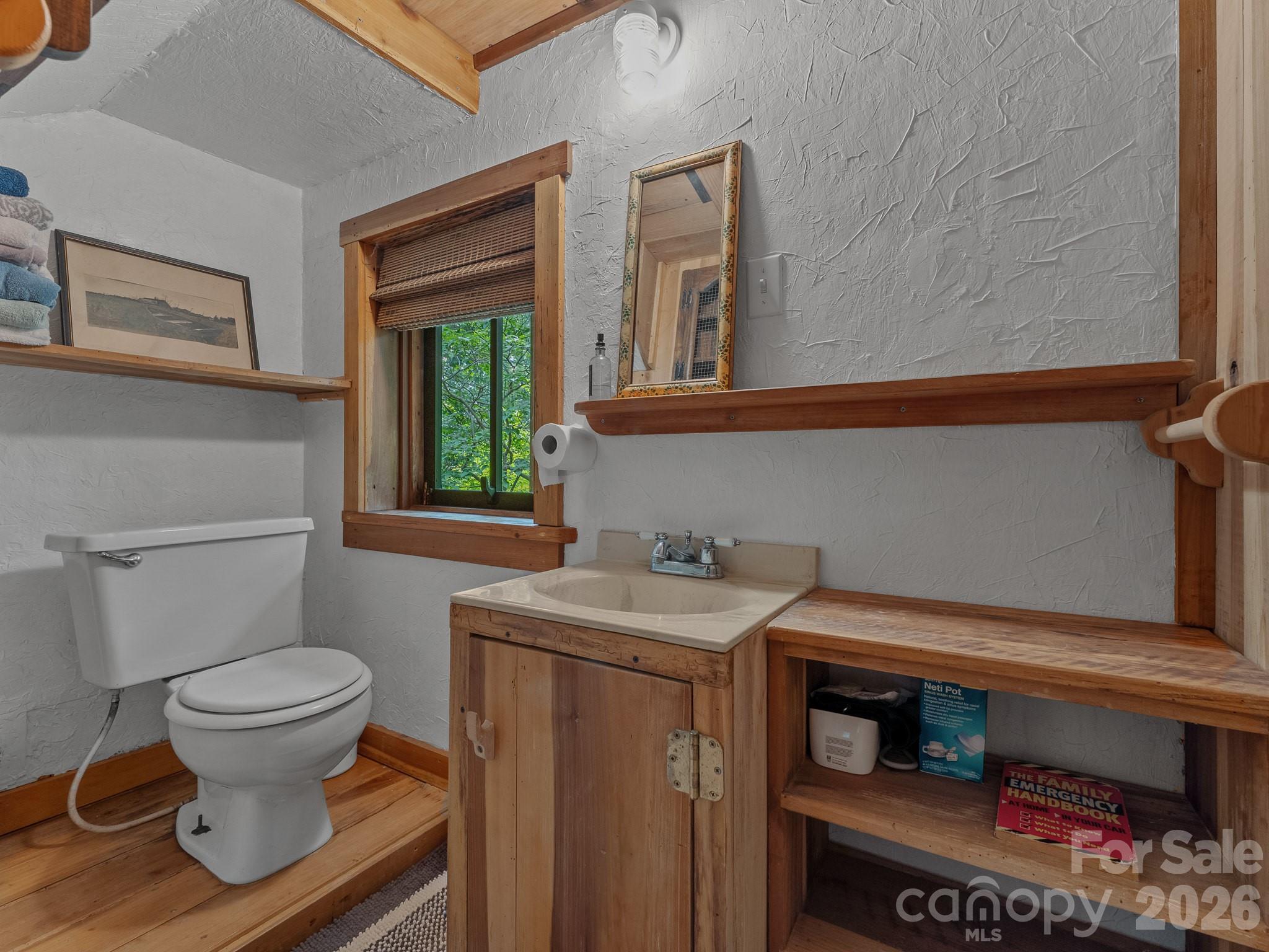 1051 Frost Road Property Photo 13