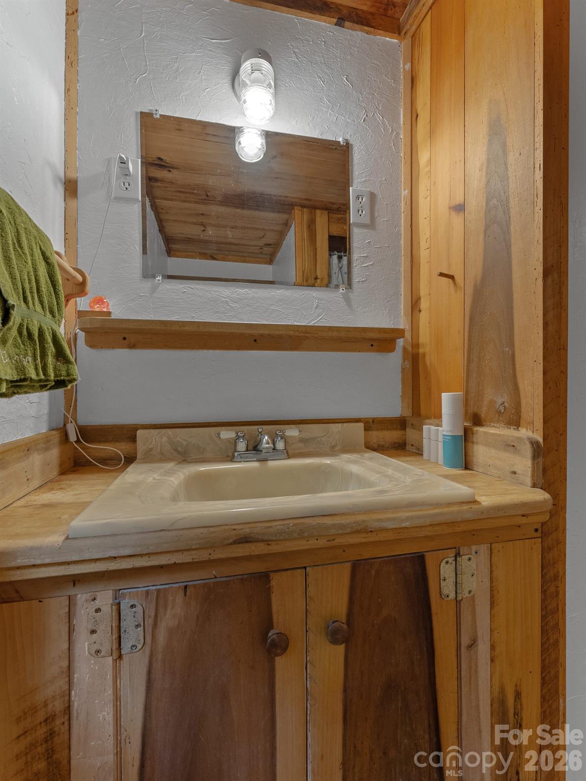 1051 Frost Road Property Photo 21