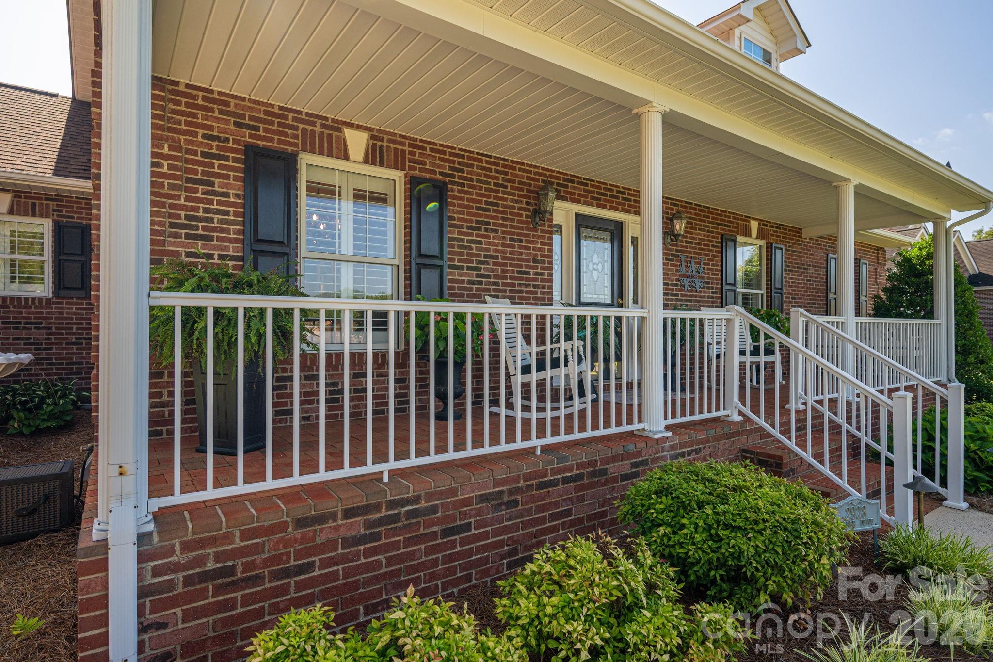 2928 Palmer Drive Property Photo 4