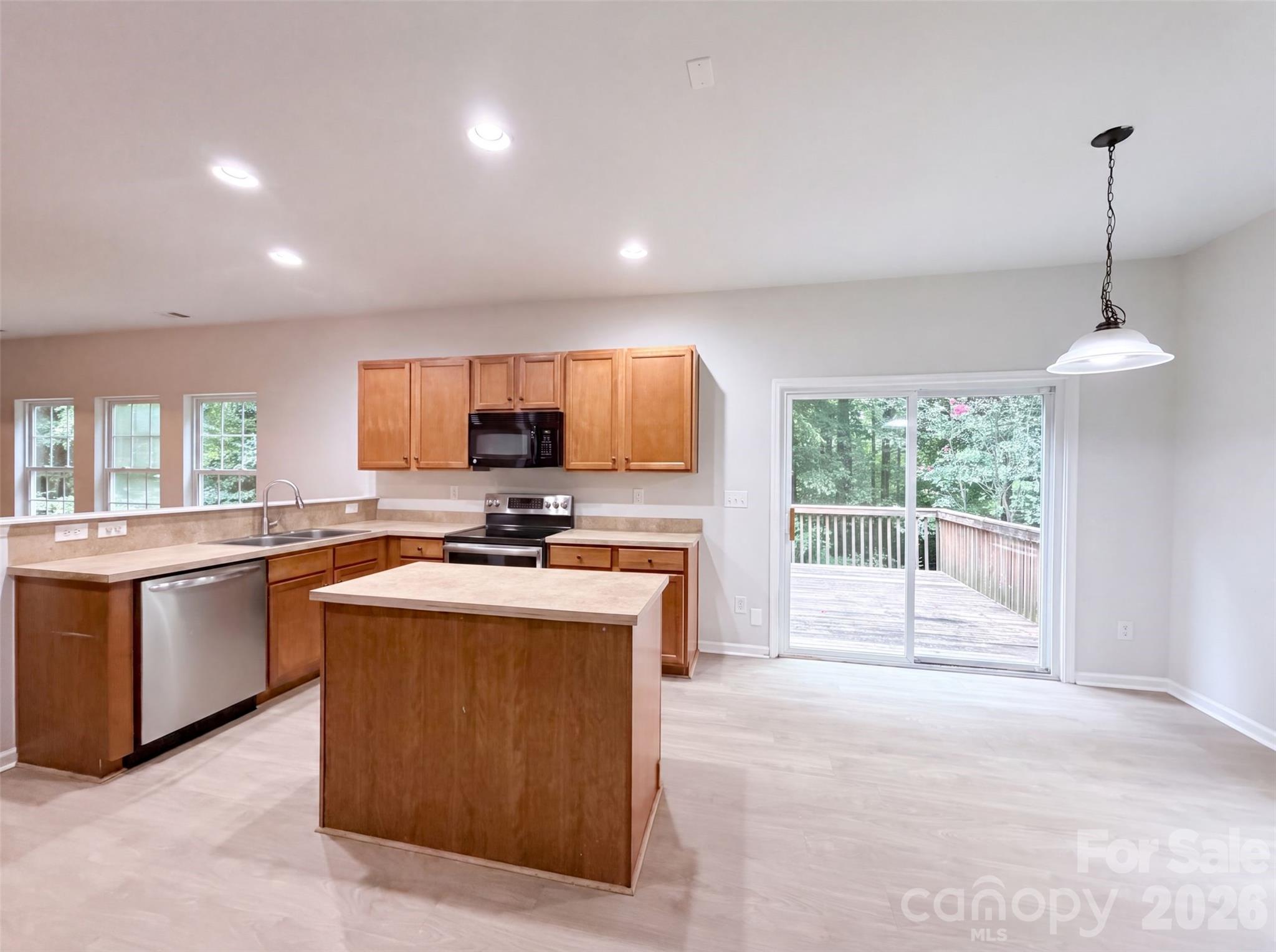 127 Edgington Street Property Photo 2