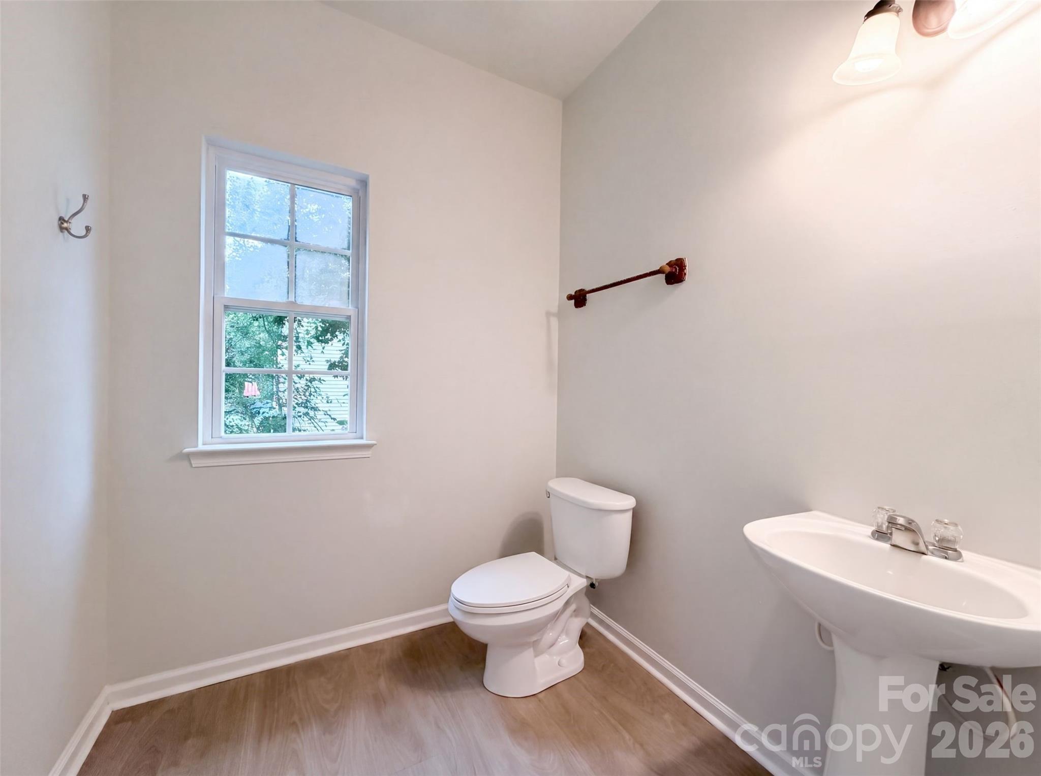 127 Edgington Street Property Photo 4