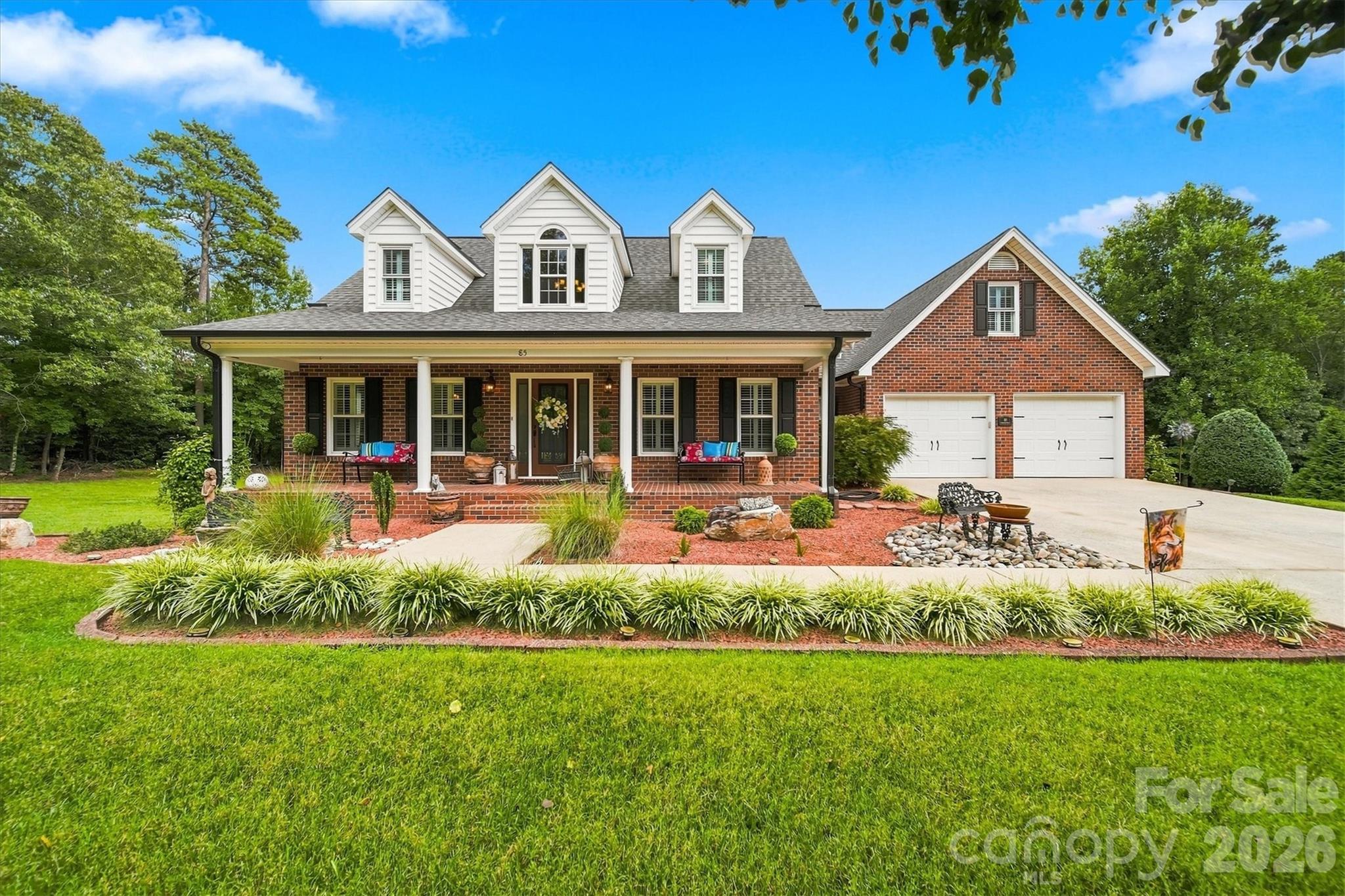 85 Charleston Court Property Photo 6