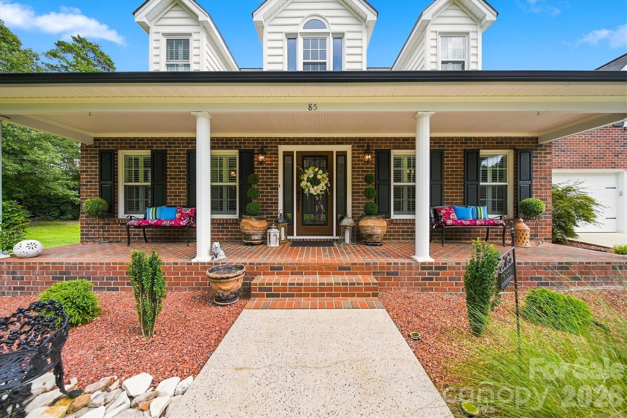 85 Charleston Court Property Photo 8