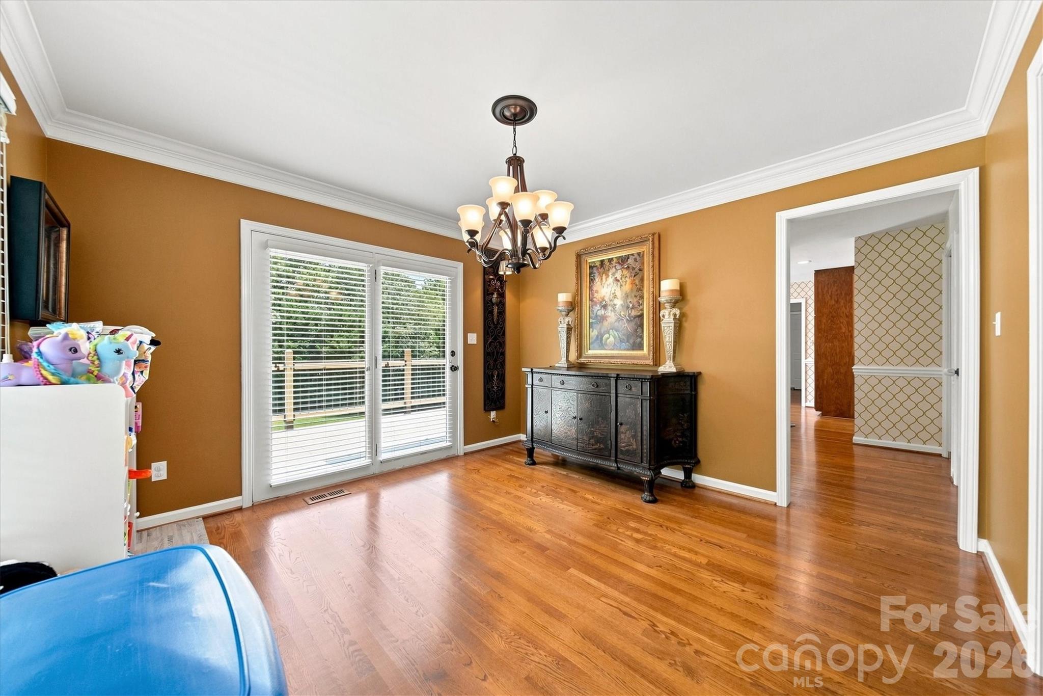 85 Charleston Court Property Photo 13