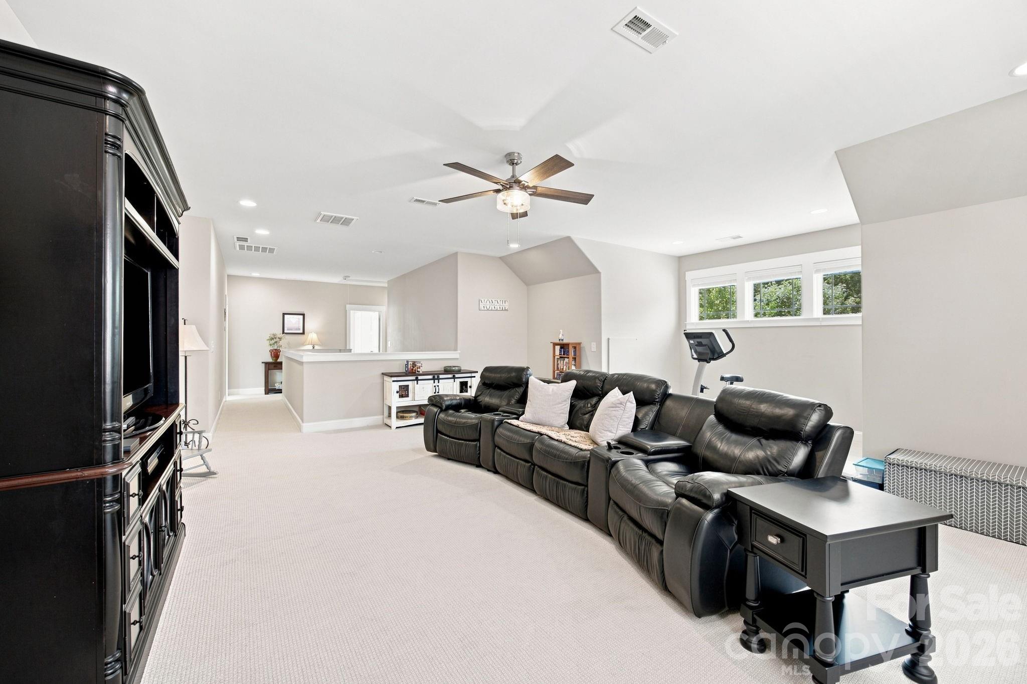 11811 Bradford Park Drive Property Photo 38