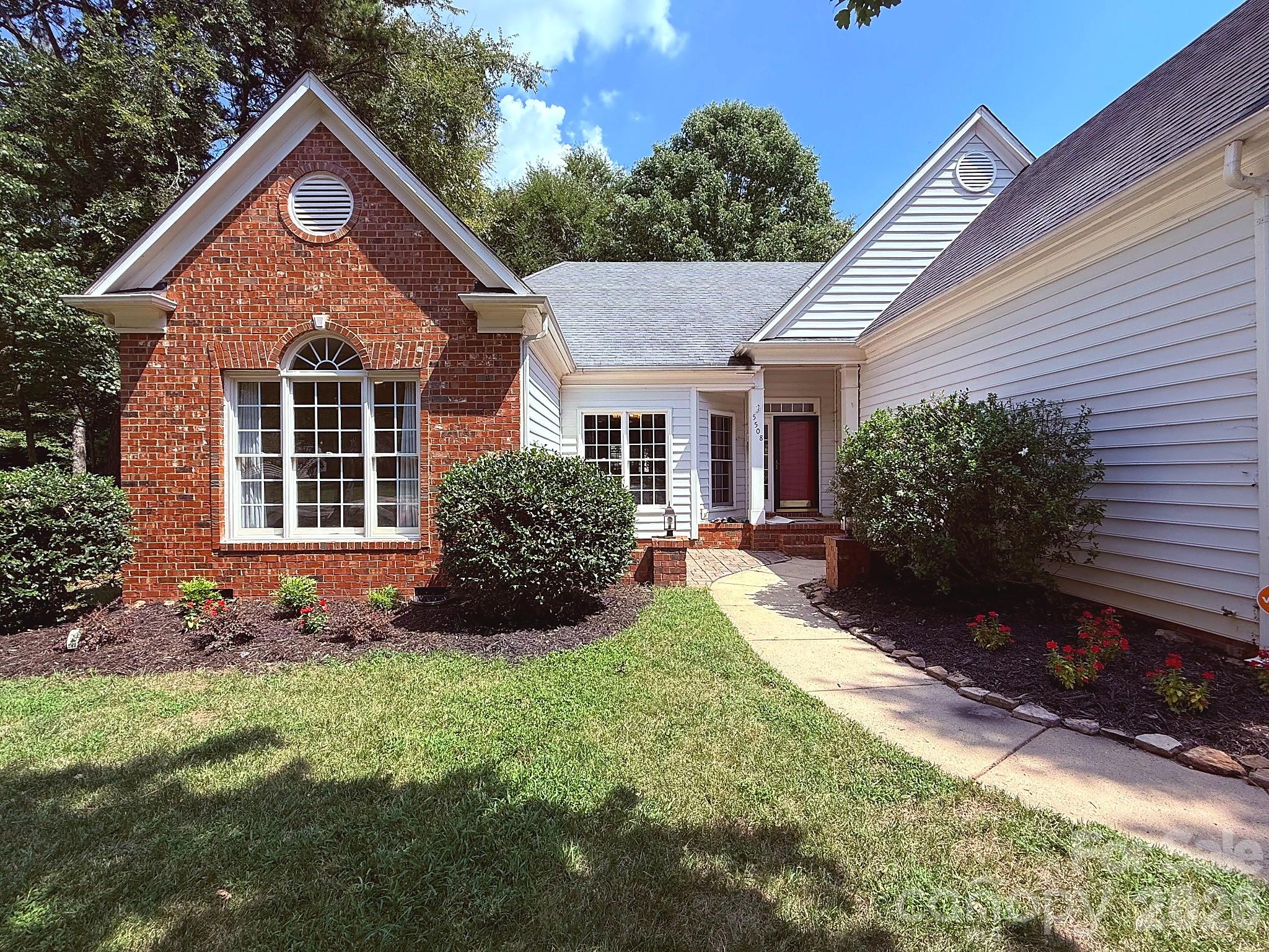 5508 Tullamore Lane Property Photo 3