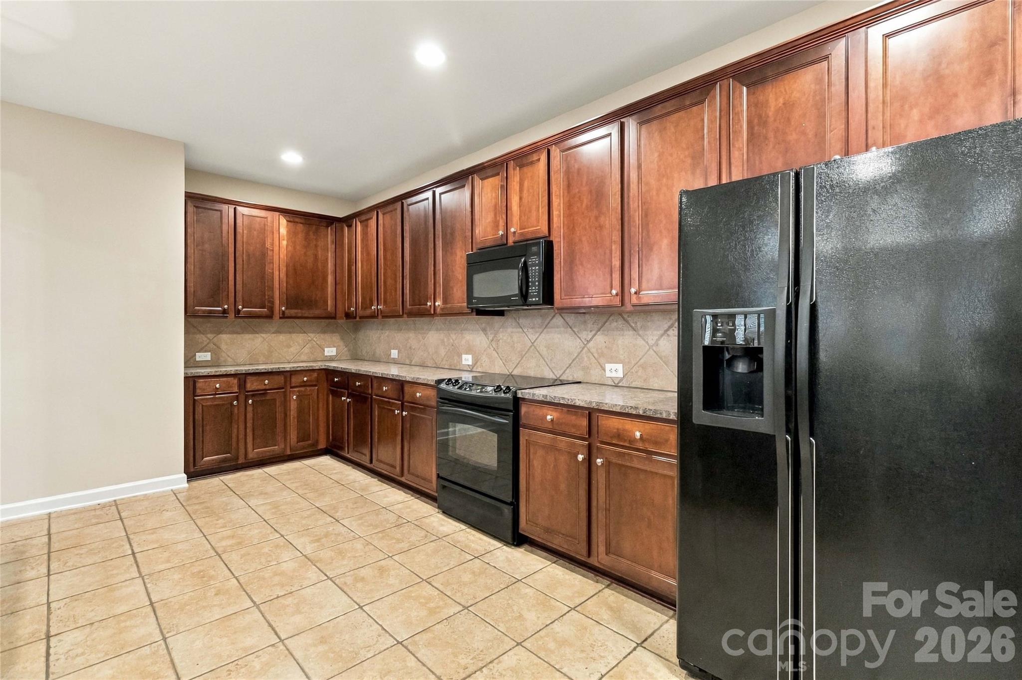 6631 Old Magnolia Lane Property Photo 11