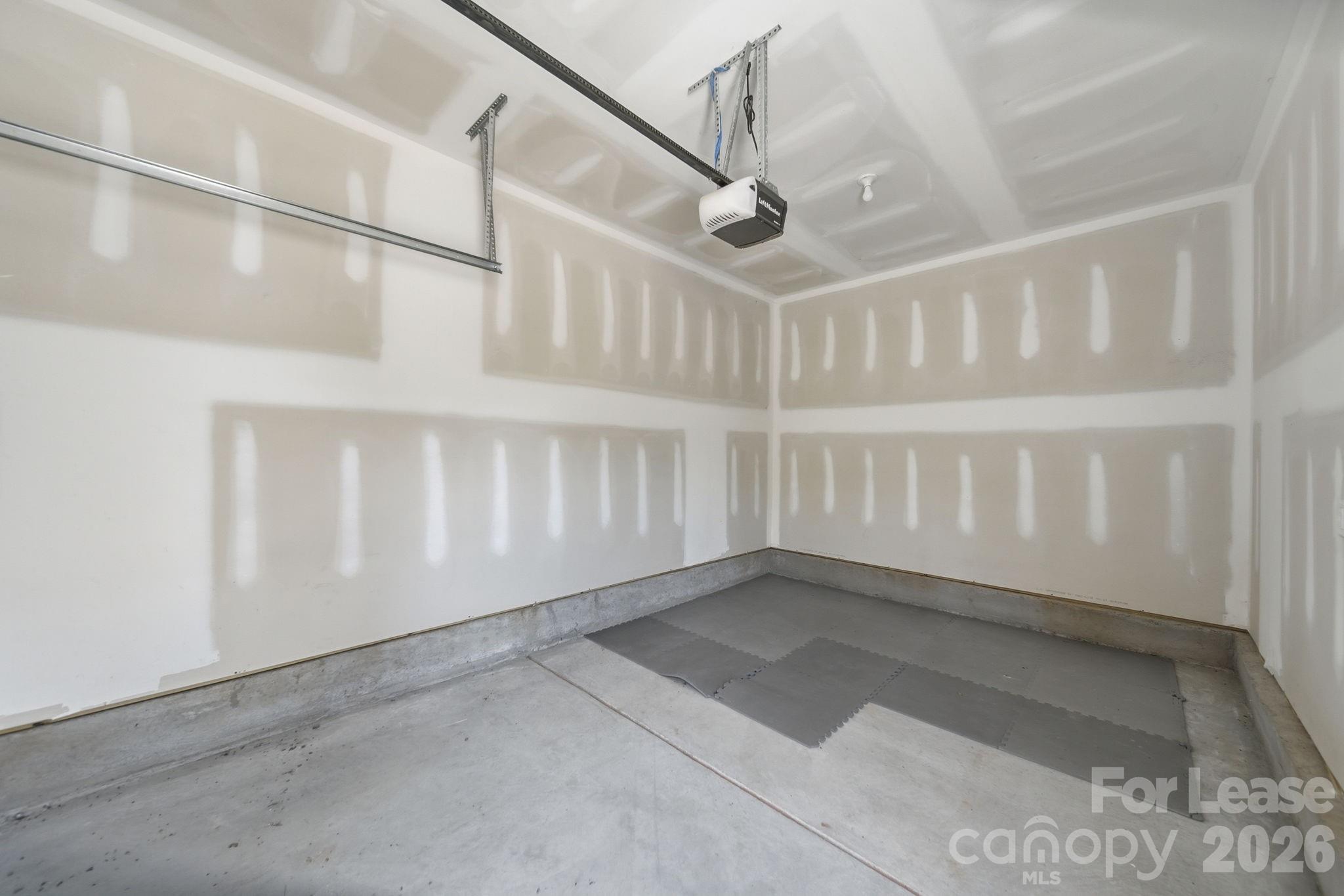 1125 Township Parkway Property Photo 12