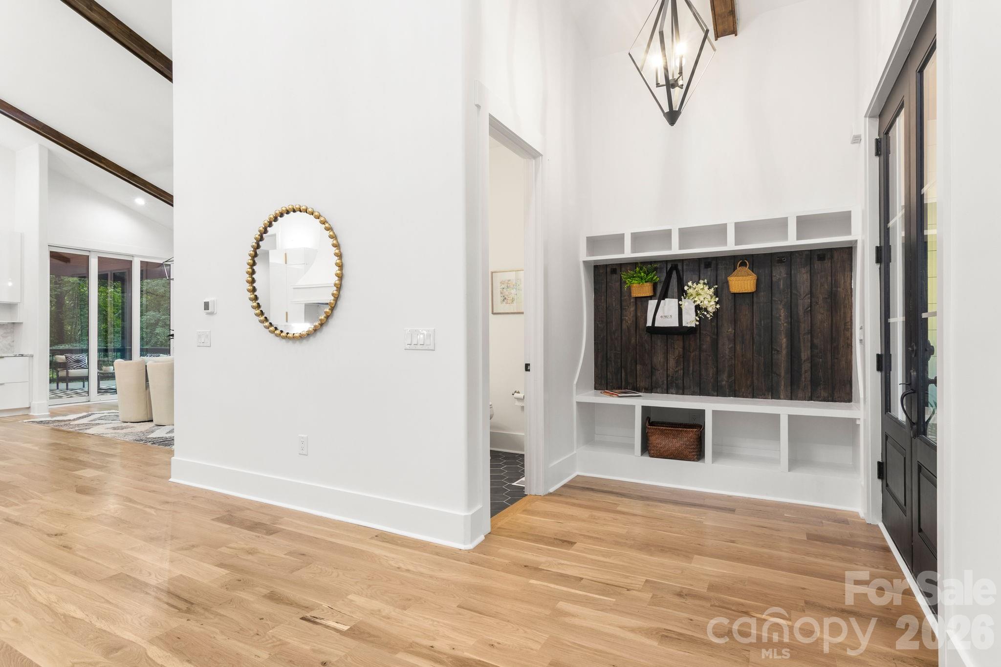 809 Crater Street Property Photo 5