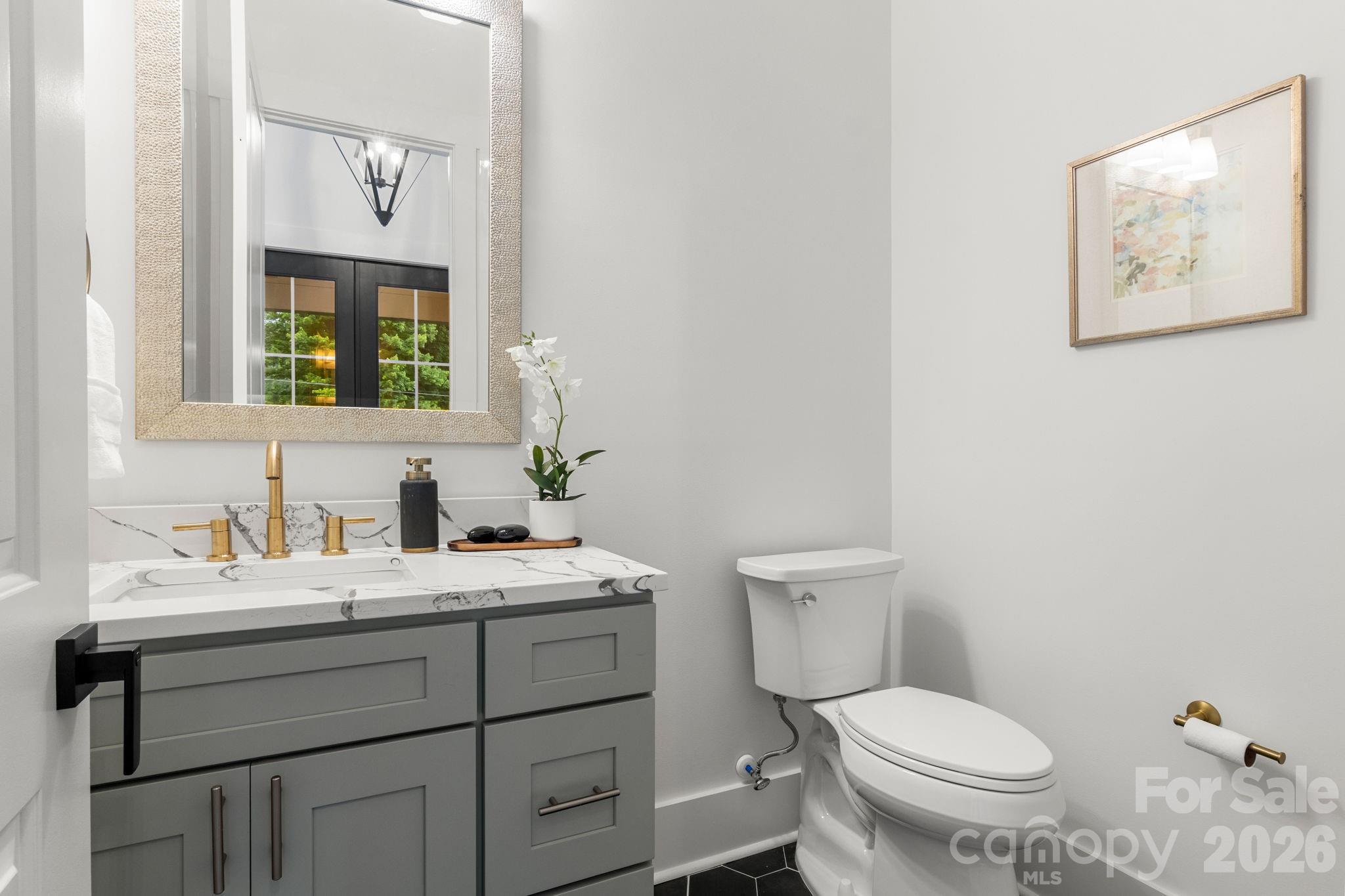 809 Crater Street Property Photo 6