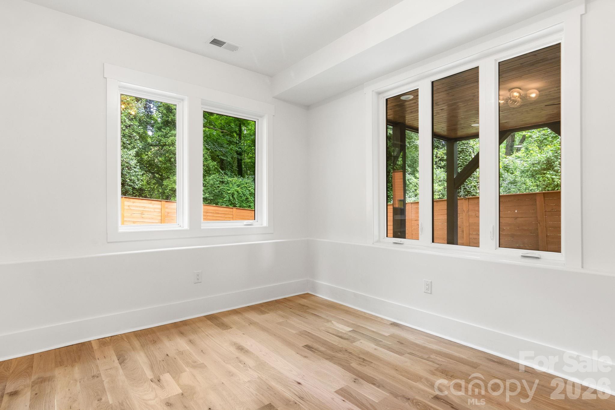 809 Crater Street Property Photo 31