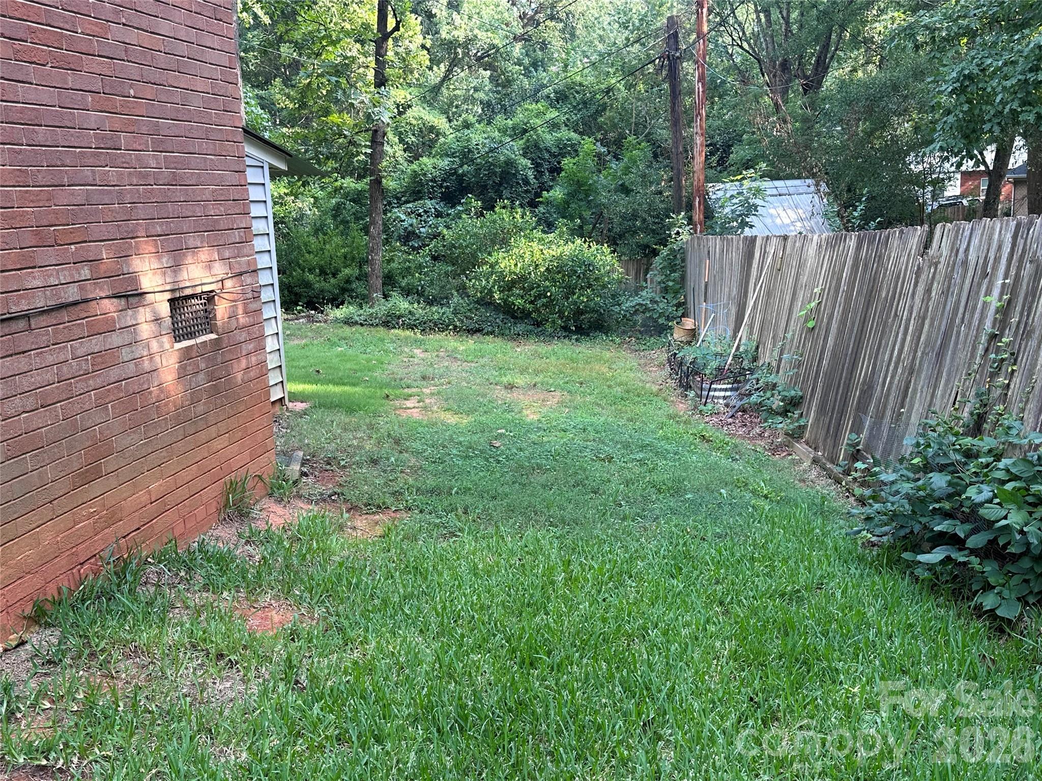 7216 Lockmont Drive Property Photo 5