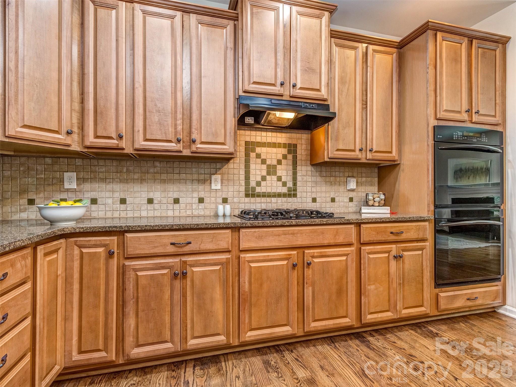 4308 Park South Station Boulevard Property Photo 9