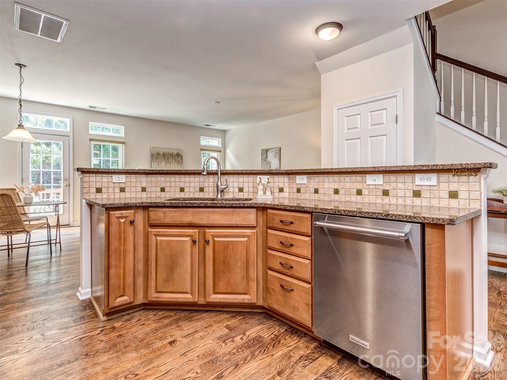 4308 Park South Station Boulevard Property Photo 10
