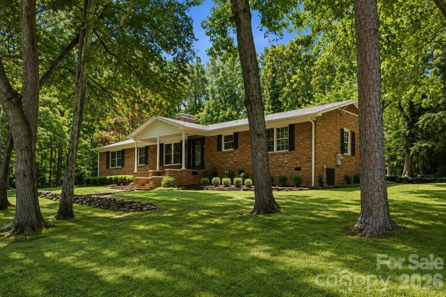 2725 Puetts Chapel Road Property Photo 1
