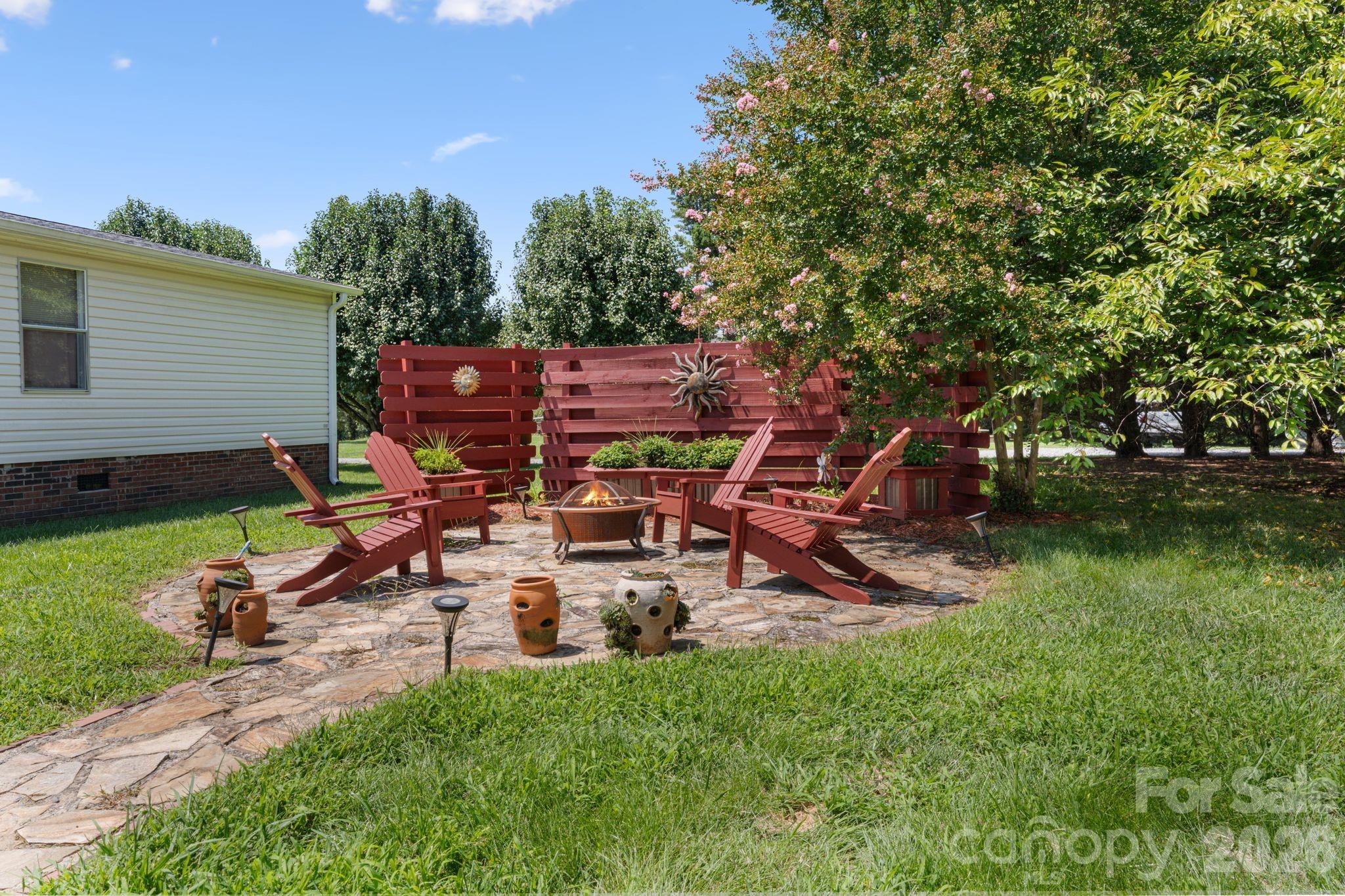 172 Baxter Way Property Photo 8