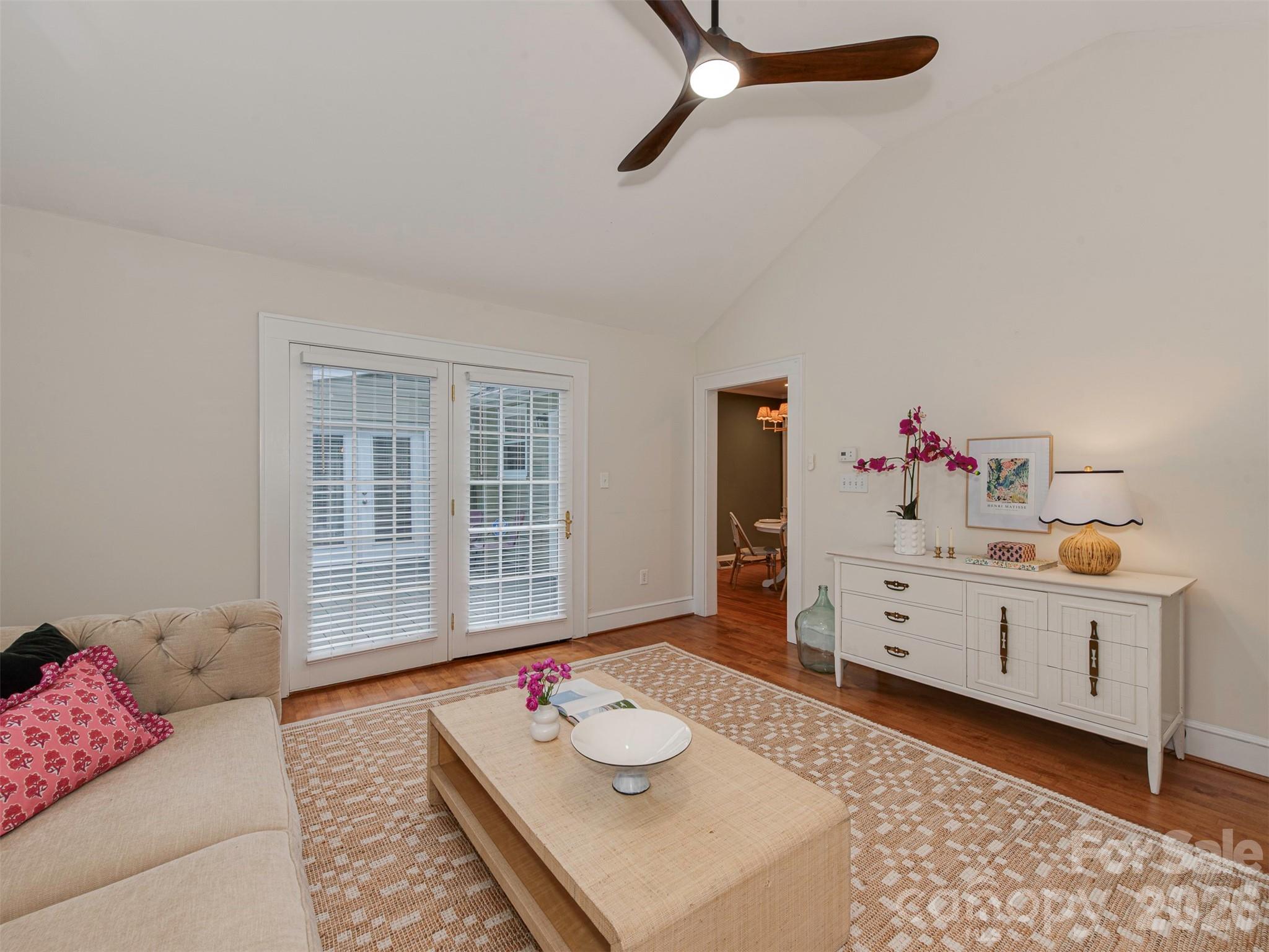 1323 Goodwin Avenue Property Photo 20