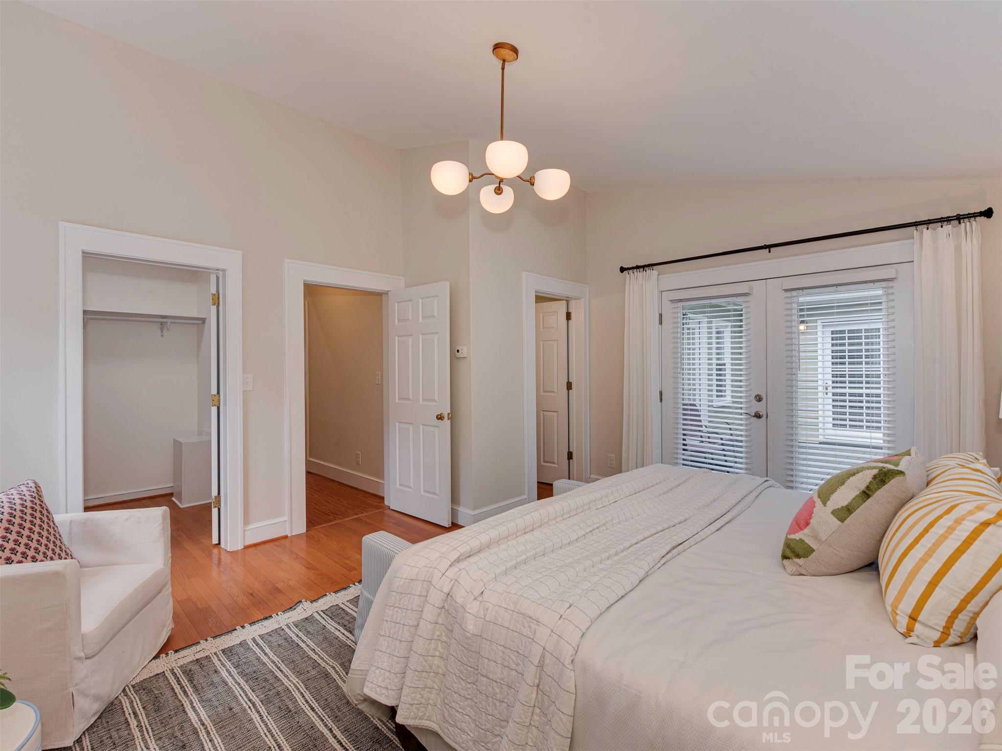 1323 Goodwin Avenue Property Photo 25