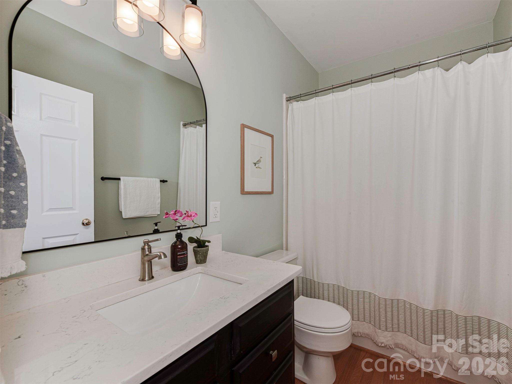 1323 Goodwin Avenue Property Photo 26