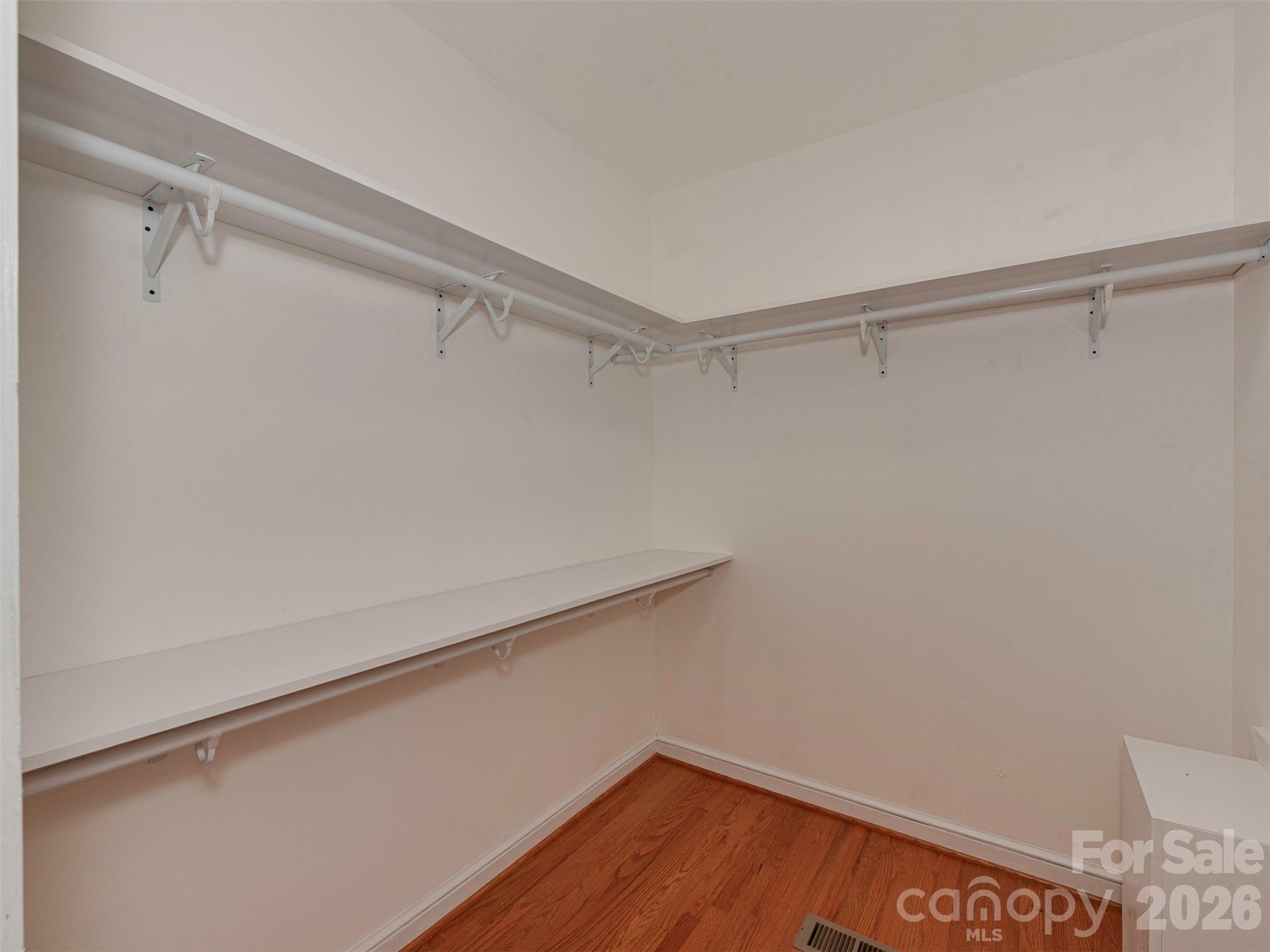 1323 Goodwin Avenue Property Photo 27