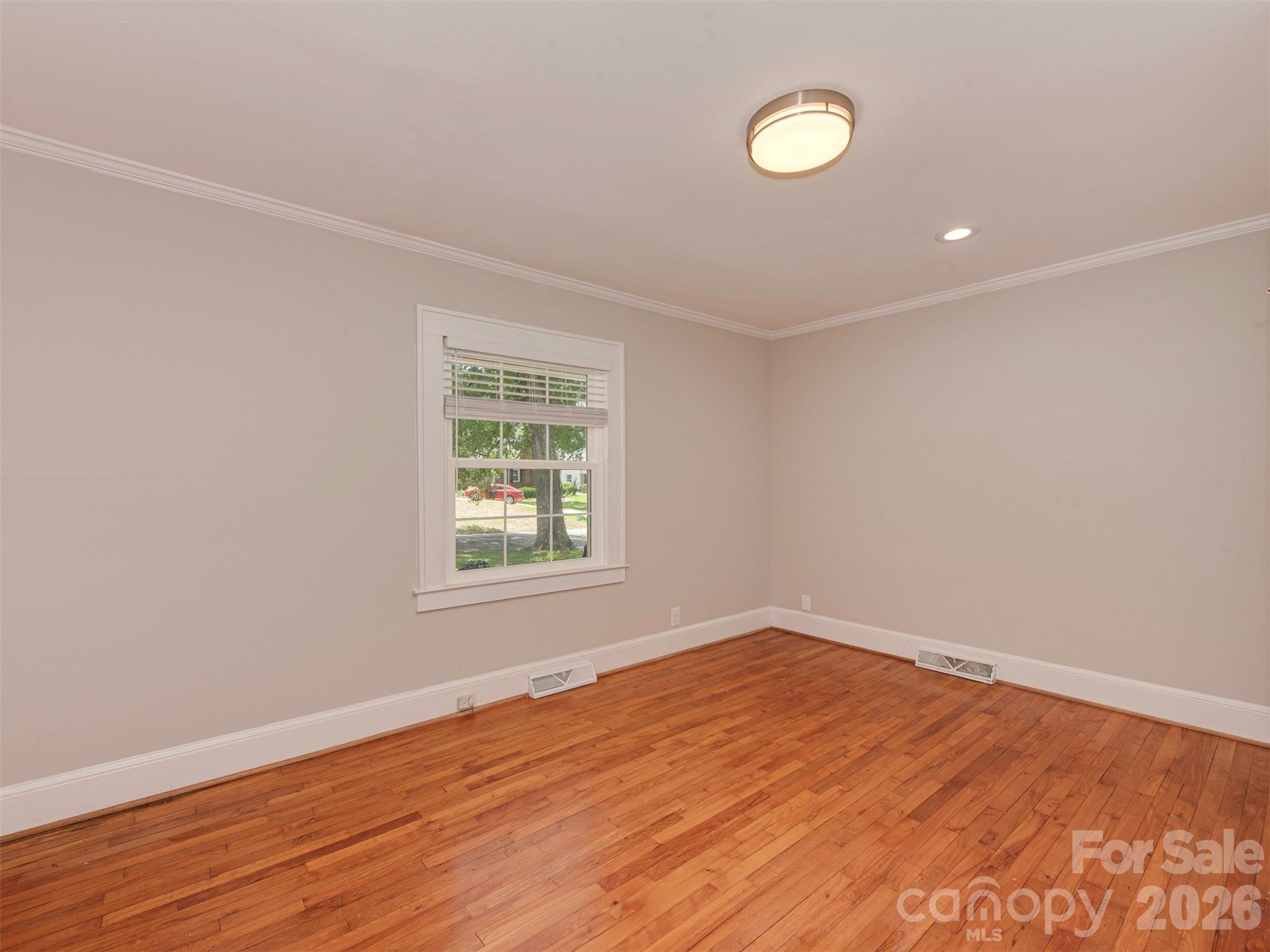 1323 Goodwin Avenue Property Photo 29