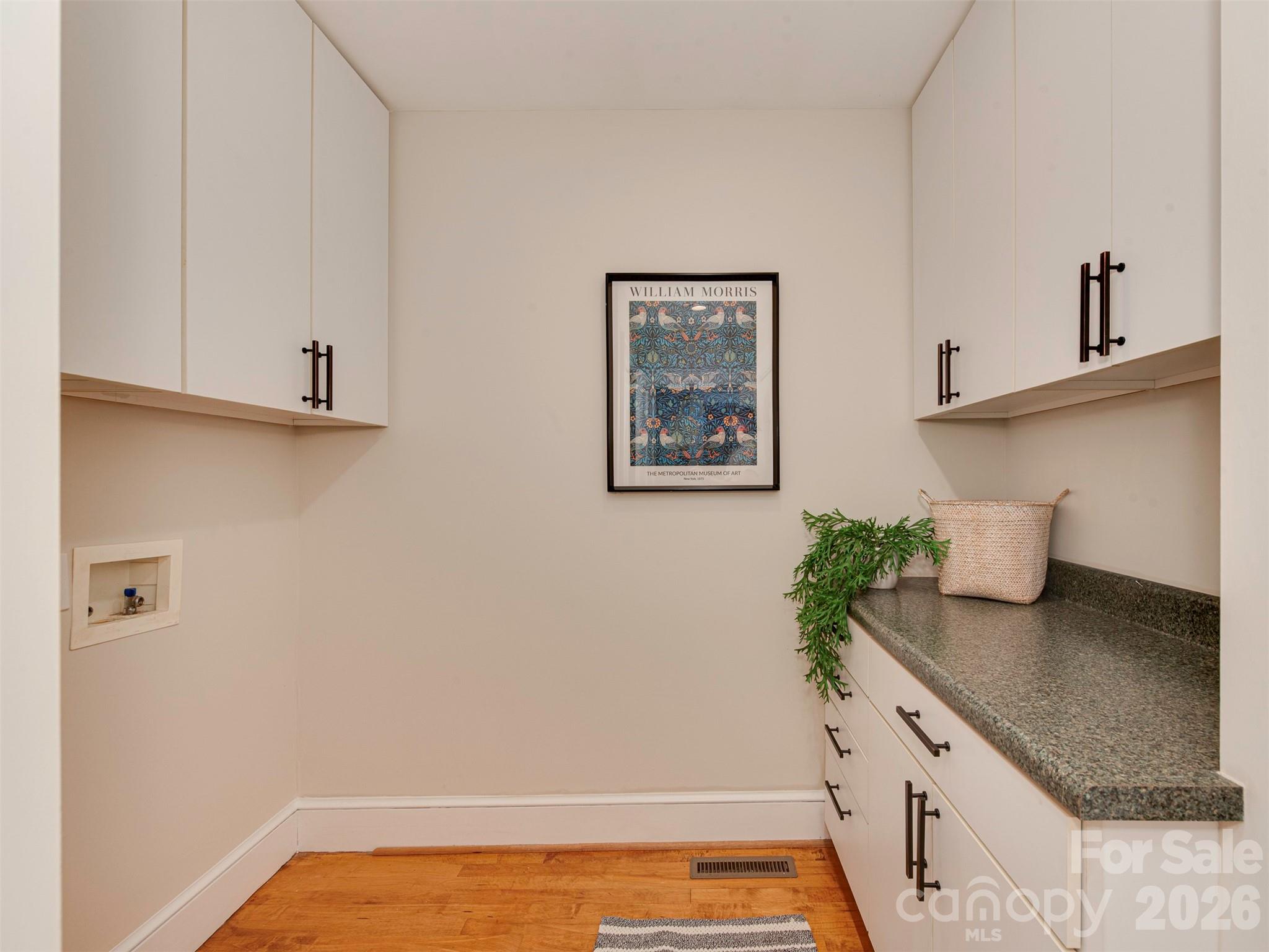 1323 Goodwin Avenue Property Photo 31
