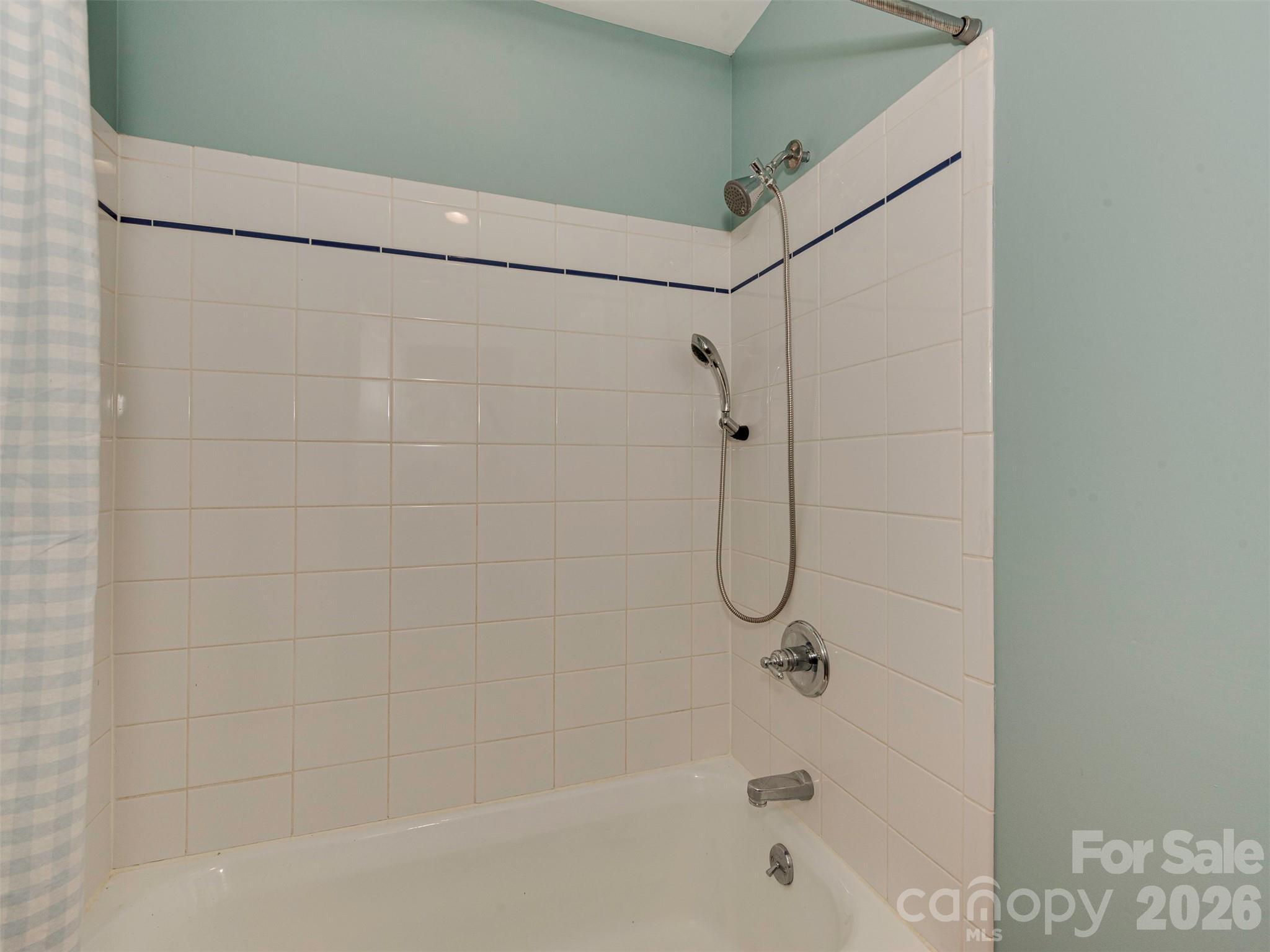 1323 Goodwin Avenue Property Photo 35