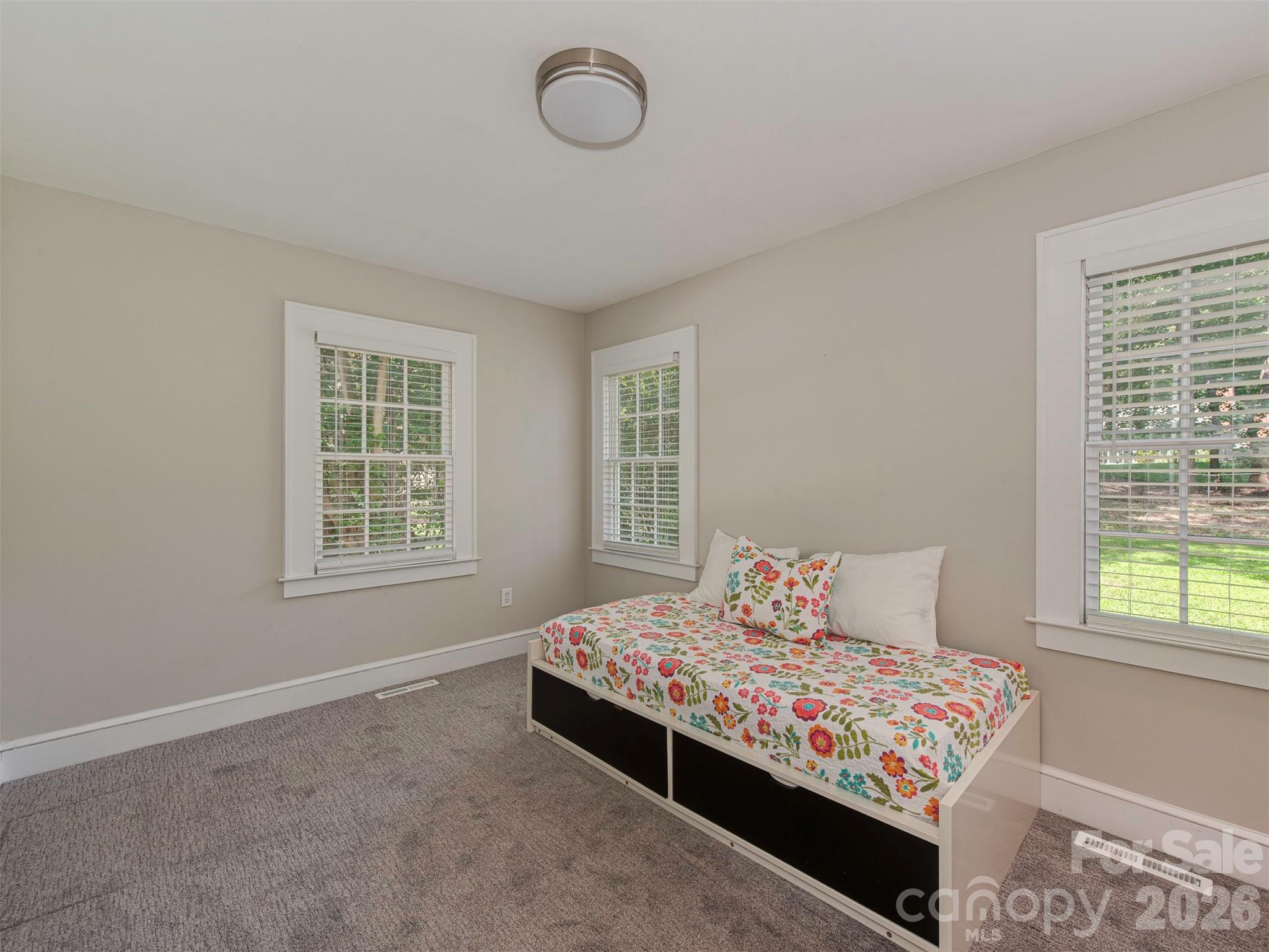 1323 Goodwin Avenue Property Photo 36