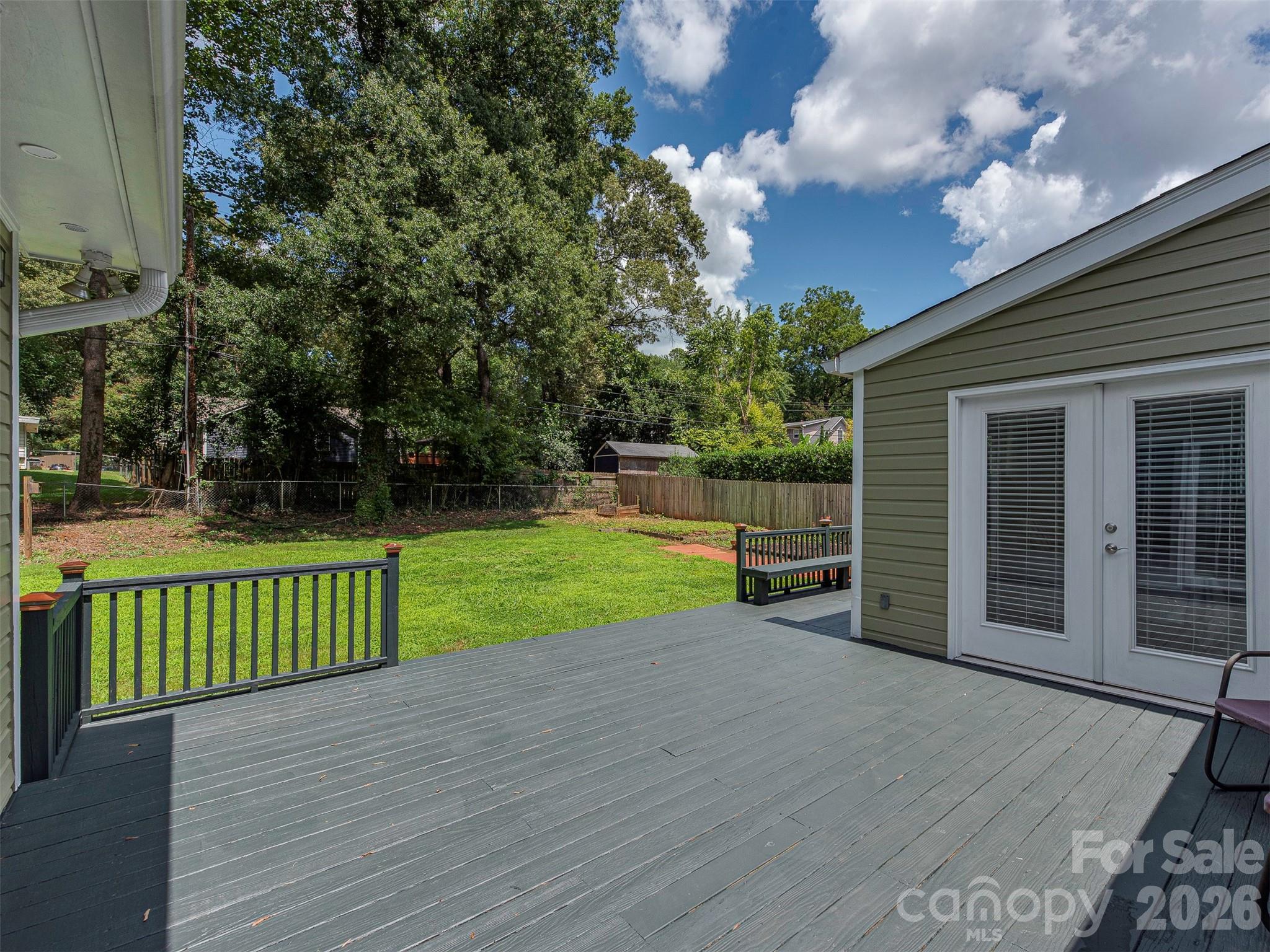 1323 Goodwin Avenue Property Photo 40