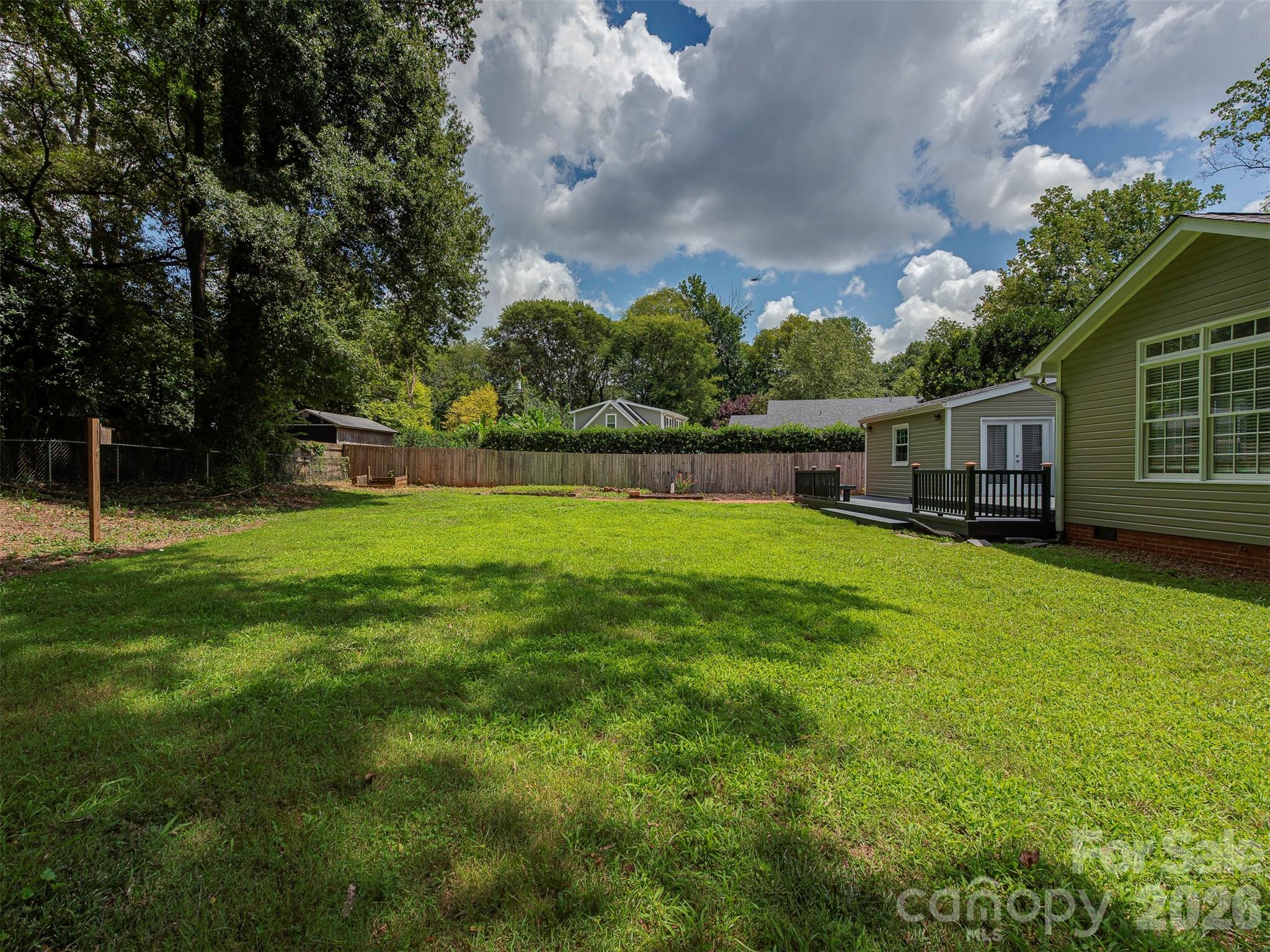 1323 Goodwin Avenue Property Photo 42