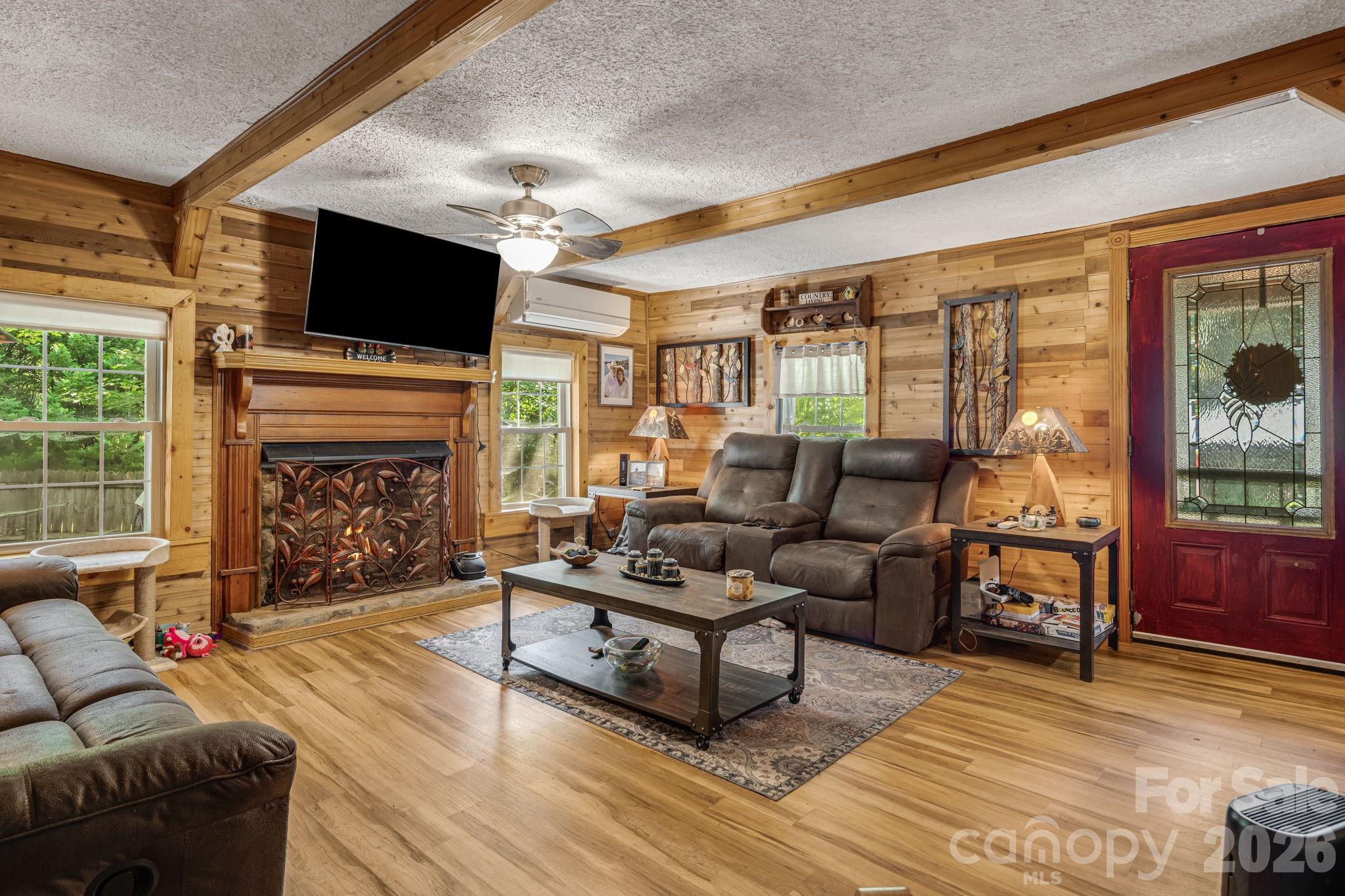 242 Whitney Boulevard Property Photo 2