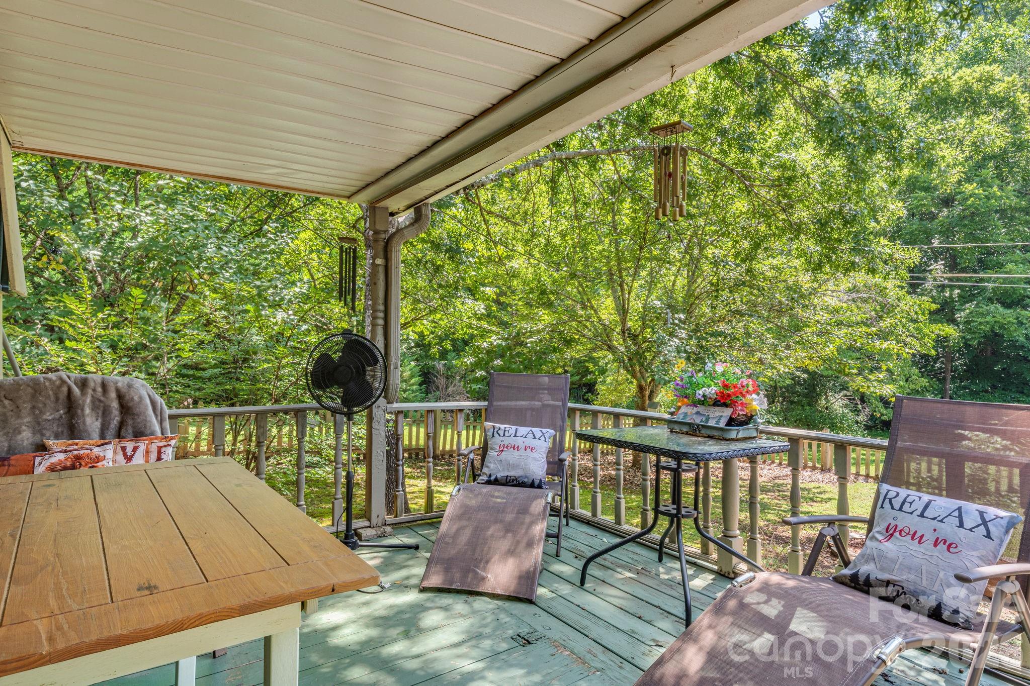 242 Whitney Boulevard Property Photo 15