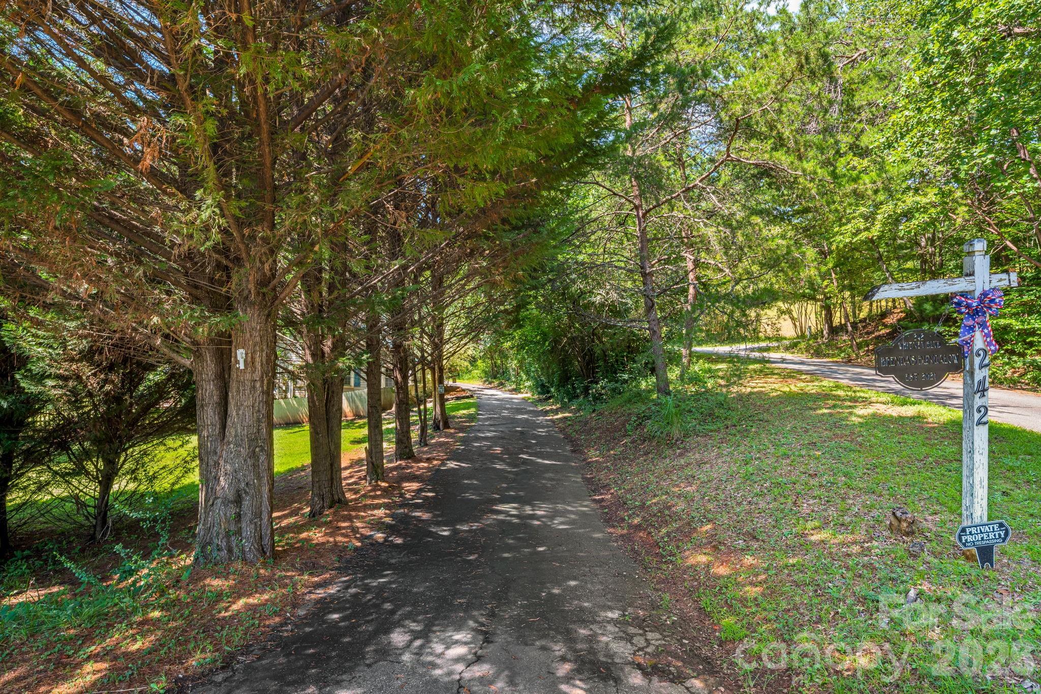 242 Whitney Boulevard Property Photo 17