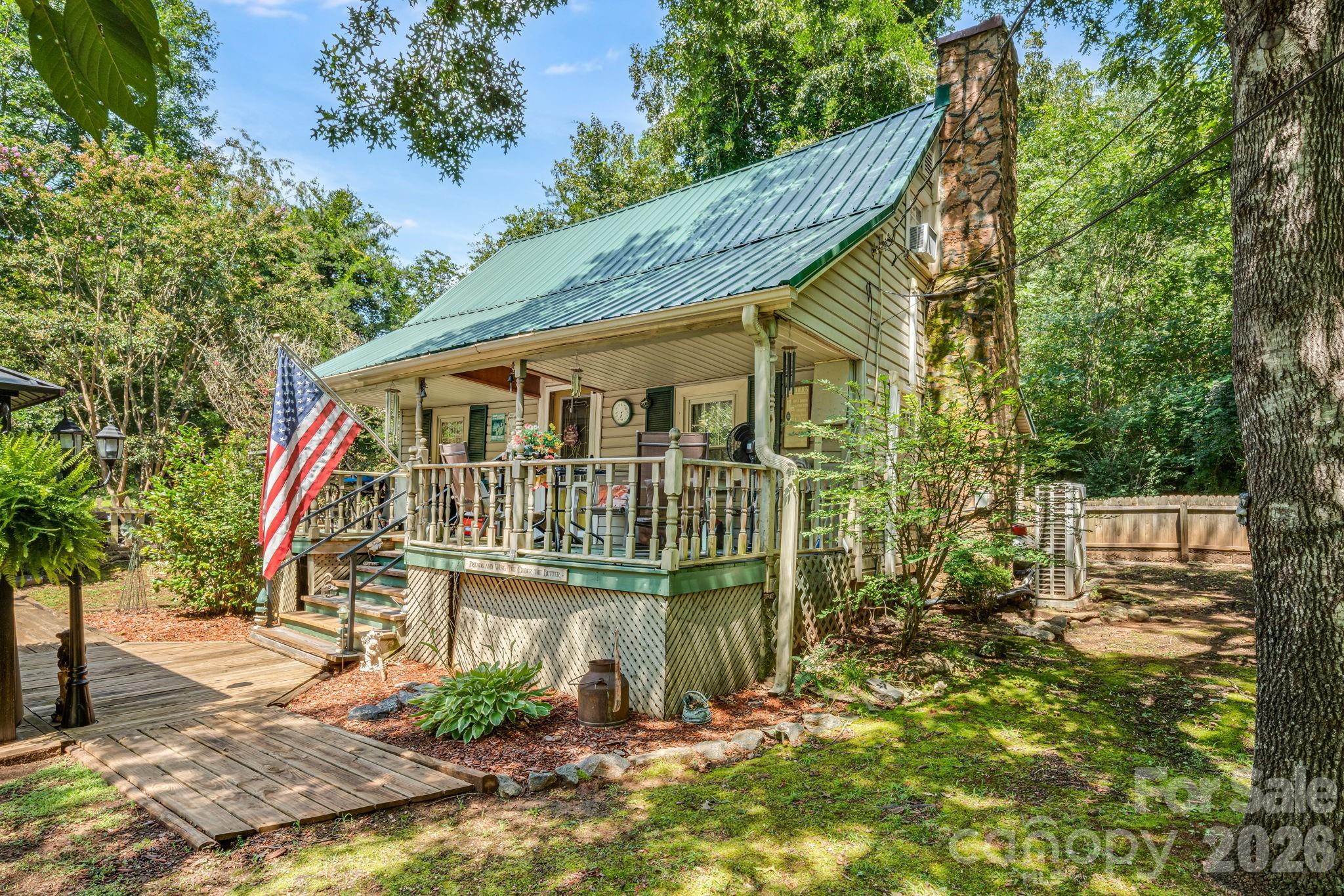 242 Whitney Boulevard Property Photo 28