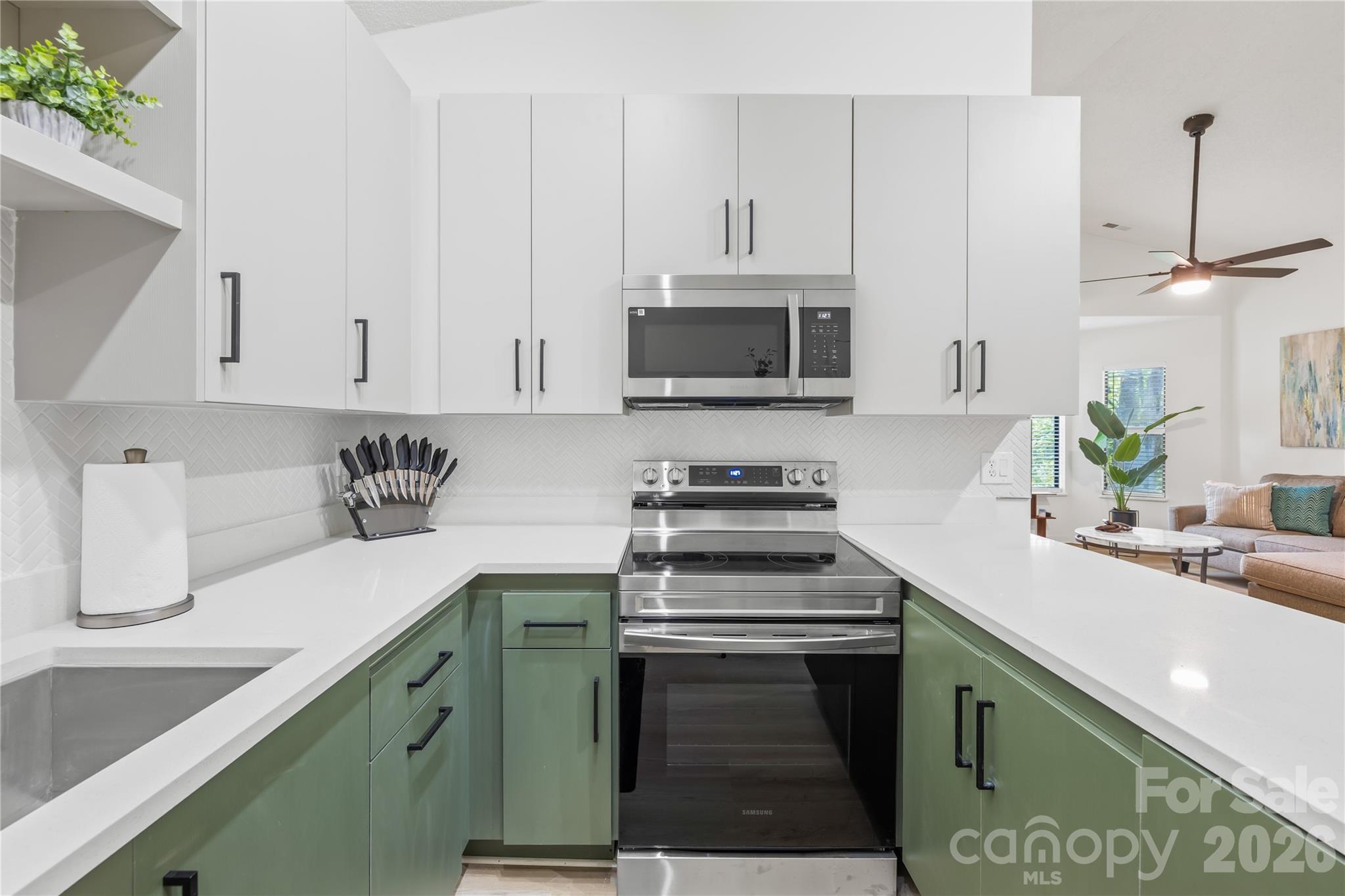 4130 Charlotte Highway C Property Photo 10