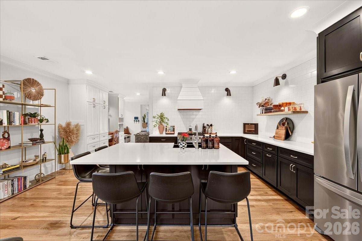 3020 Holt Street Property Photo 1
