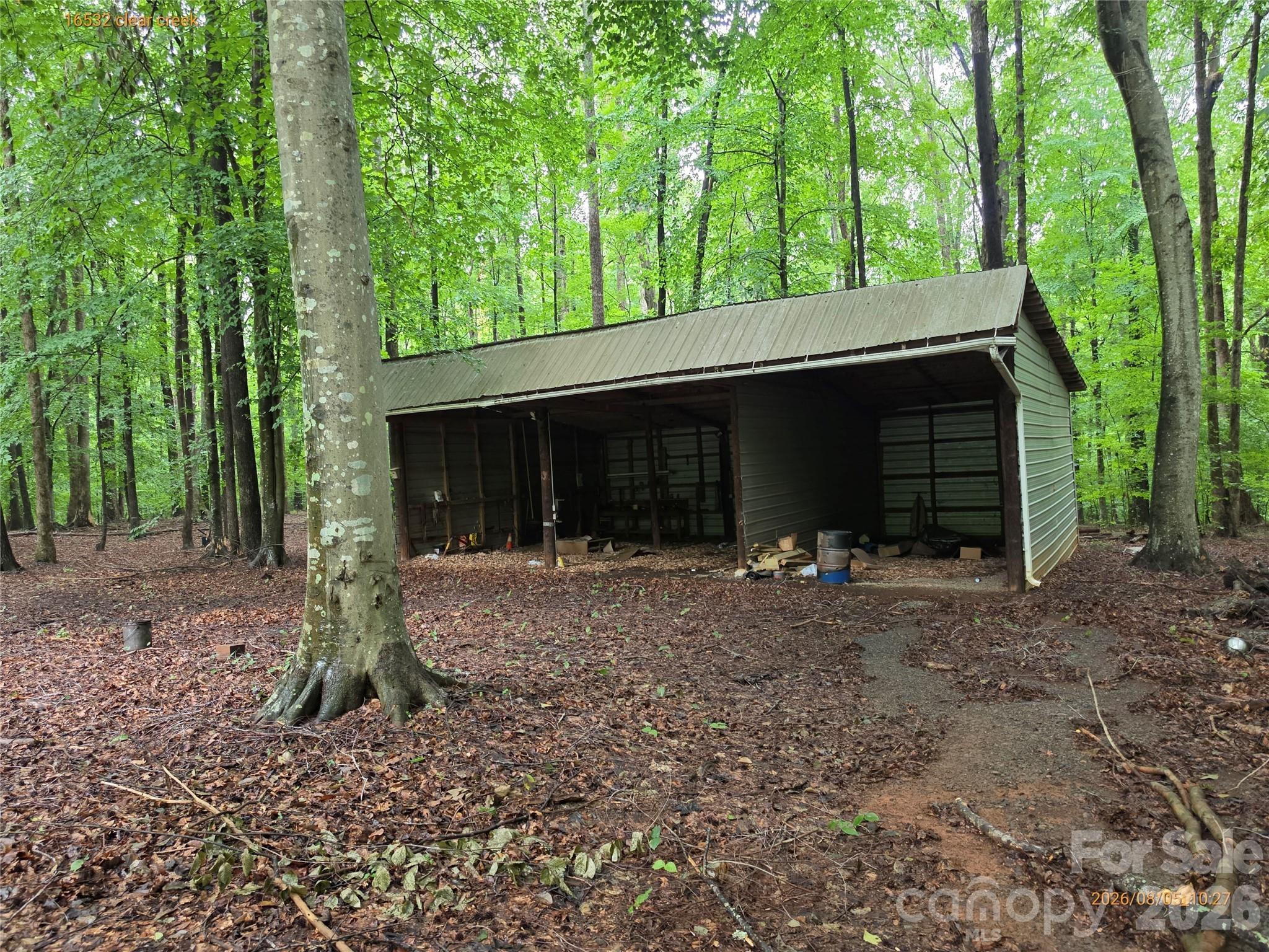 16532 Clear Creek Drive Property Photo 8