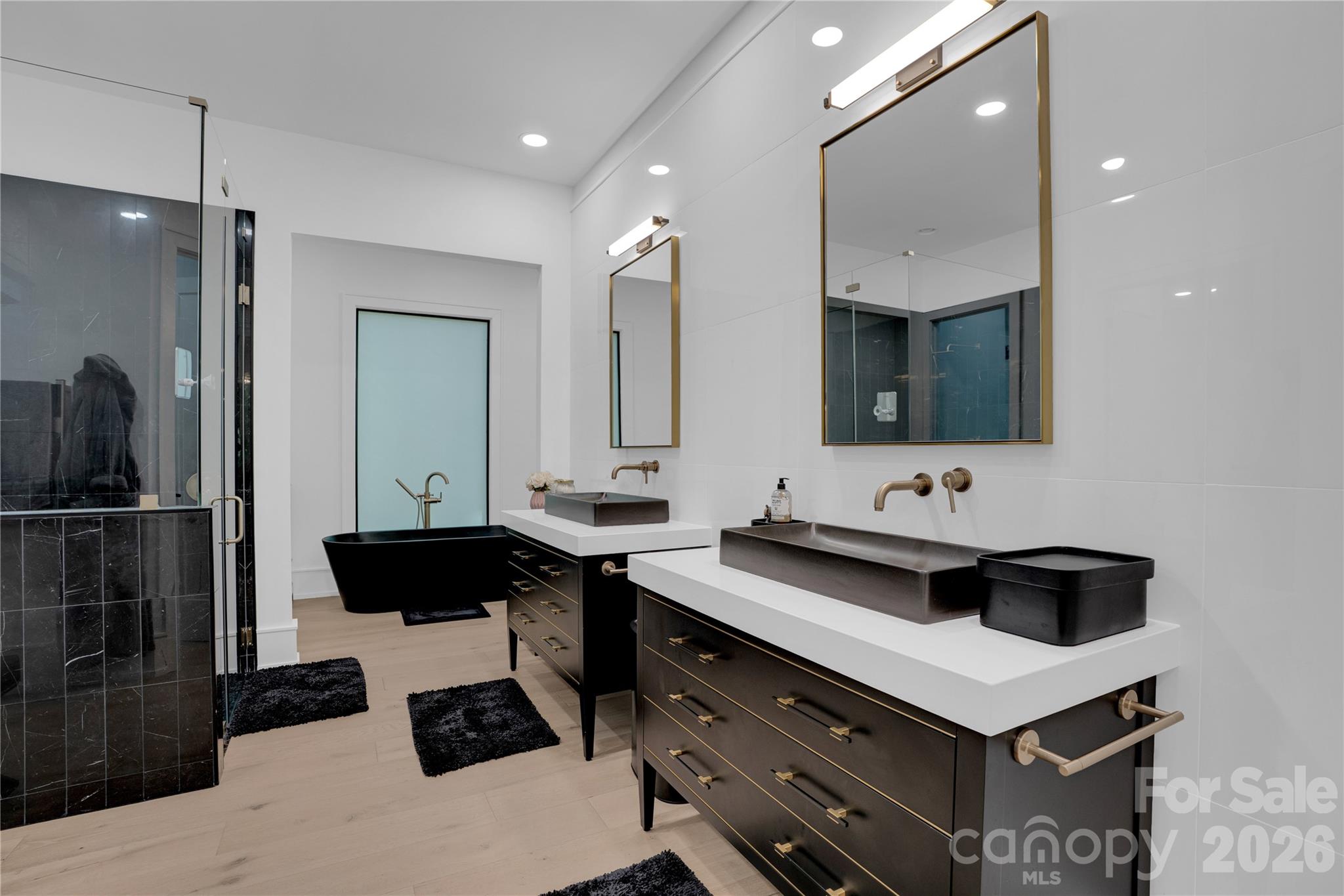 4414230 Property Photo 16